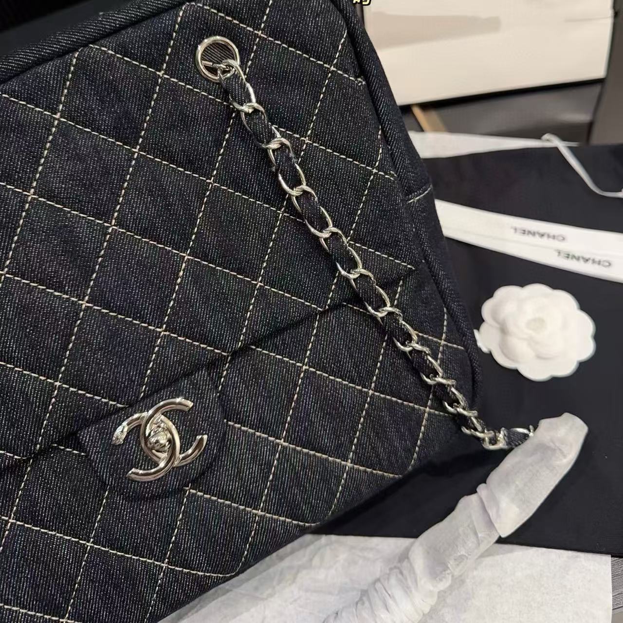 CHANE1 デニムチェーントートバッグ【50％割引+送料無料】
