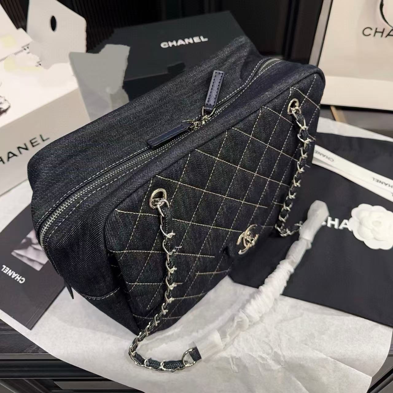 CHANE1 デニムチェーントートバッグ【50％割引+送料無料】