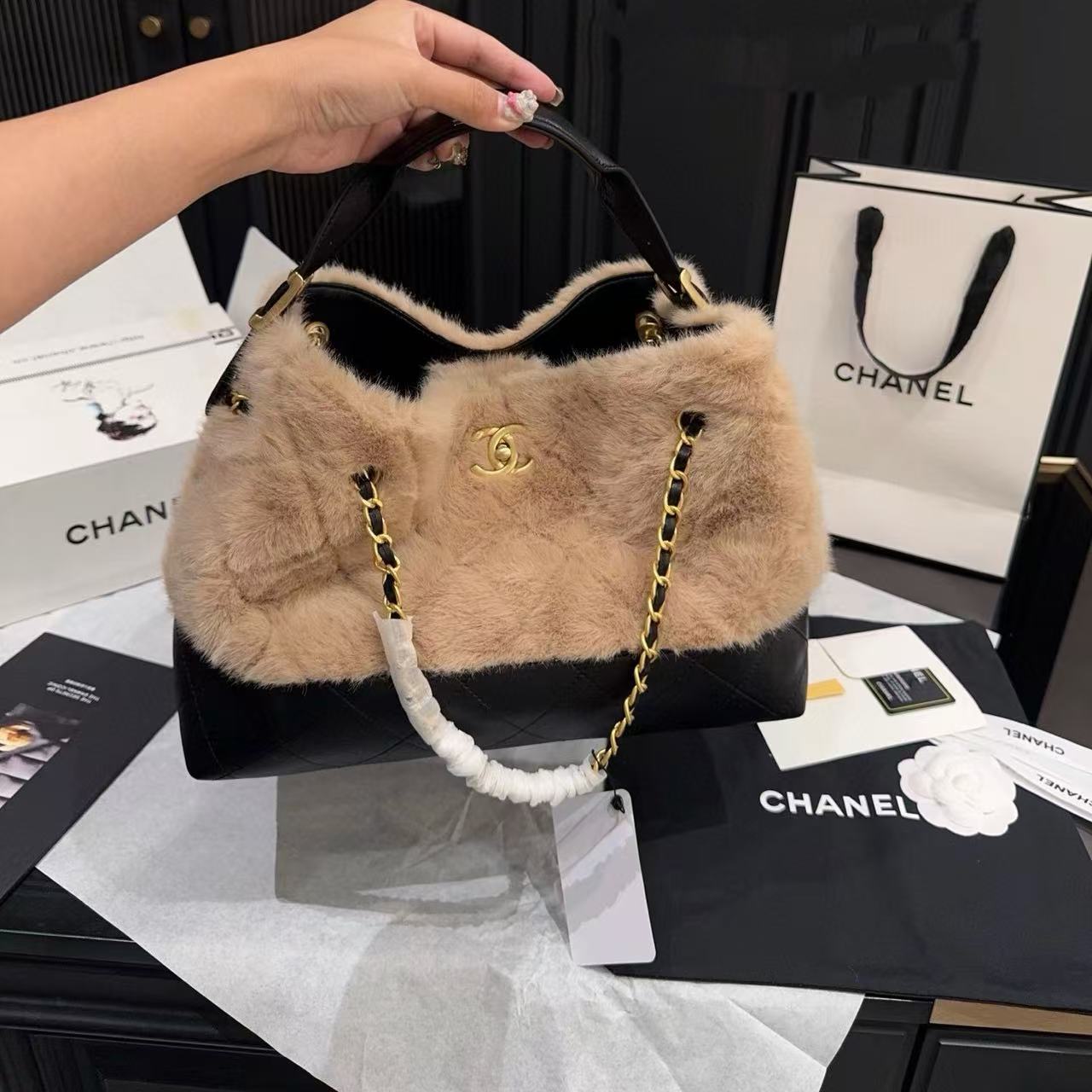 CHANE1 ミンクファー バケットバッグ【50％割引+送料無料】