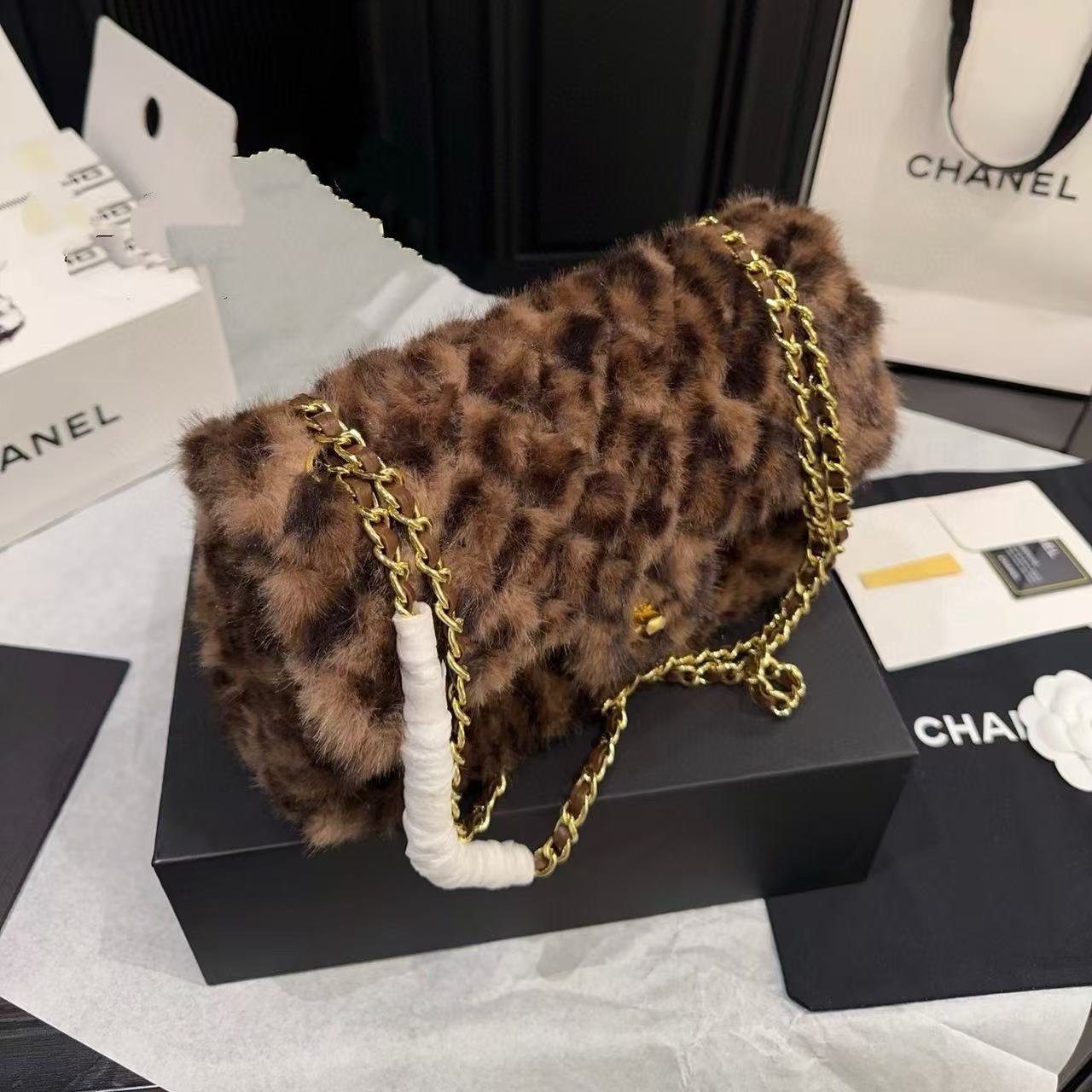 CHANE1 ミンクファーチェーンショルダー/クロスボディバッグ【50％割引+送料無料】