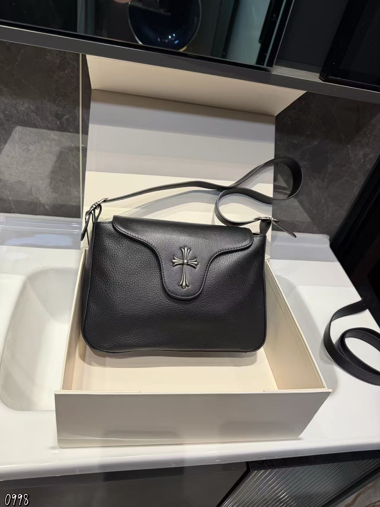 Chr0me Heartsシンプルな牛革ショルダーバッグ【50％割引+送料無料】