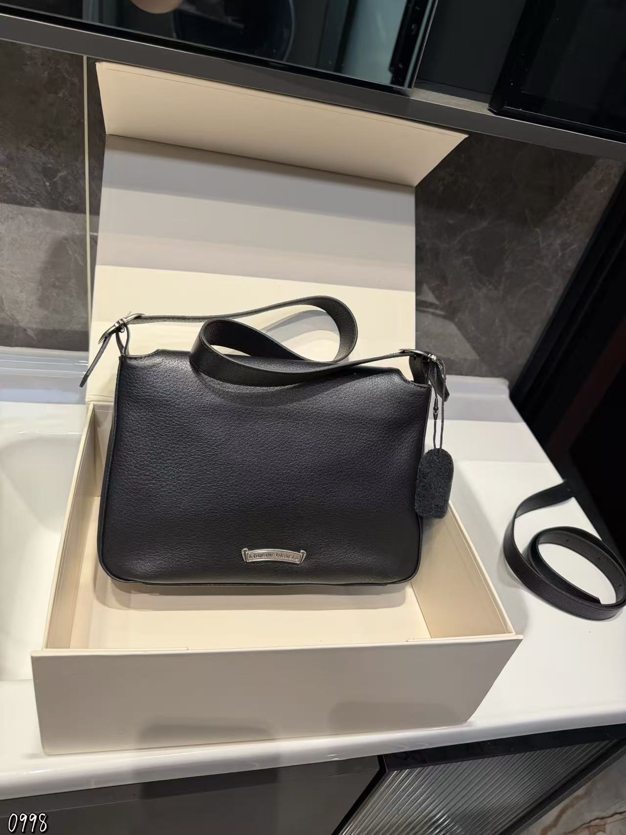 Chr0me Heartsシンプルな牛革ショルダーバッグ【50％割引+送料無料】