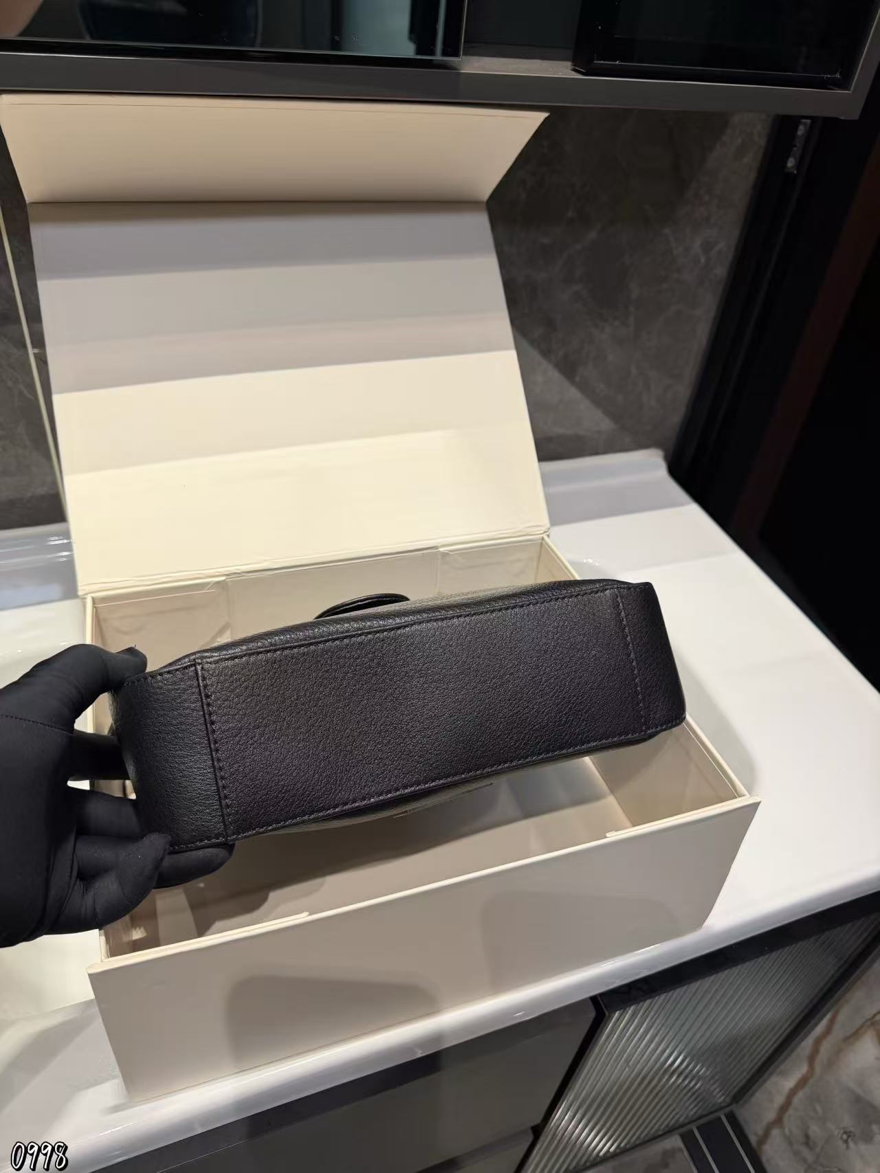 Chr0me Heartsシンプルな牛革ショルダーバッグ【50％割引+送料無料】