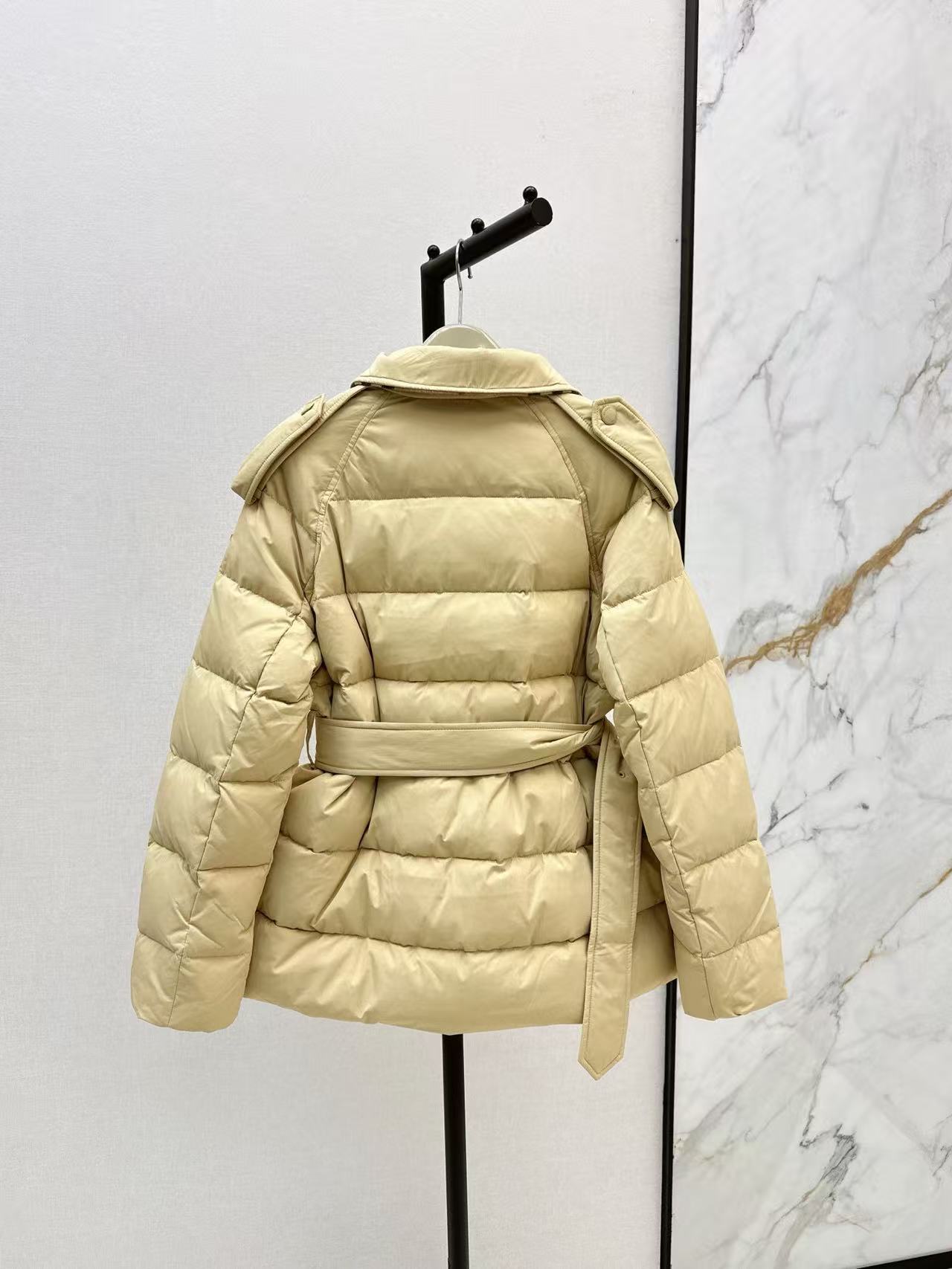 BUR8ERRY ダブルブレスト ダウンジャケット【50％割引+送料無料】