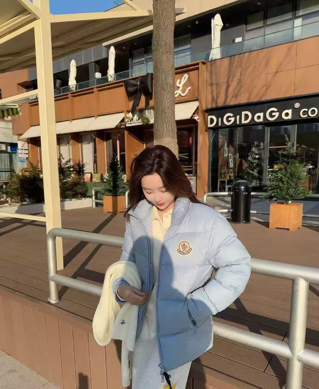 MONCLERスタンドカラーダウンジャケット【50％割引+送料無料】