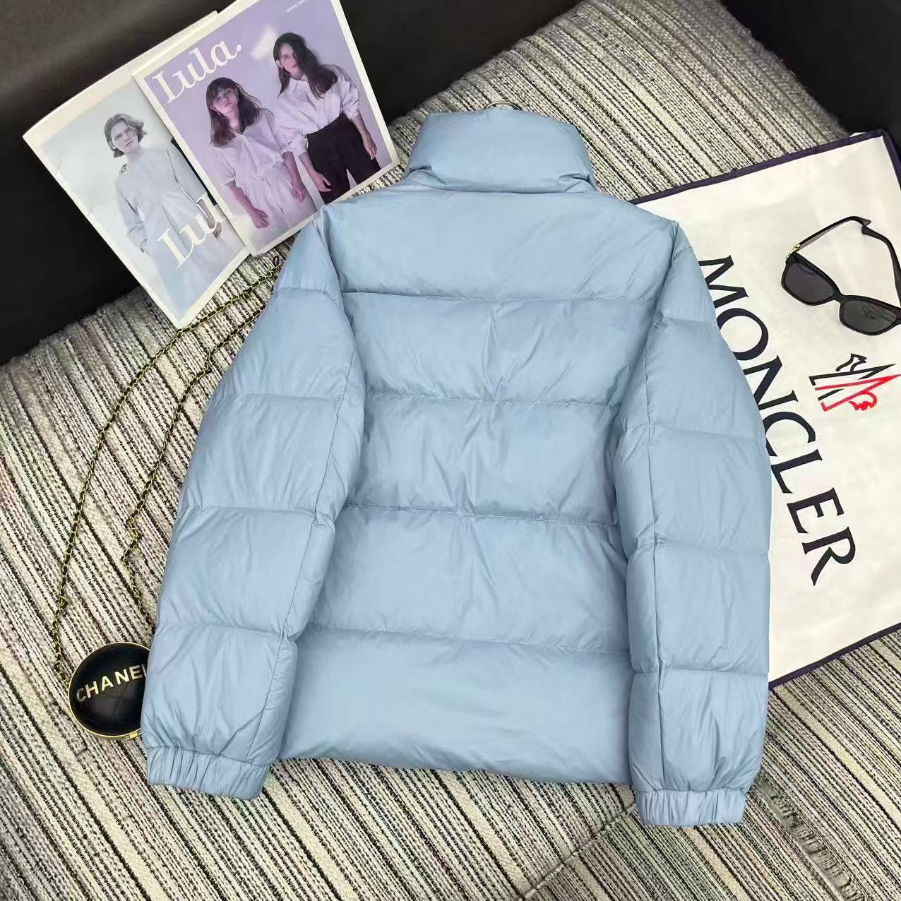 MONCLERスタンドカラーダウンジャケット【50％割引+送料無料】