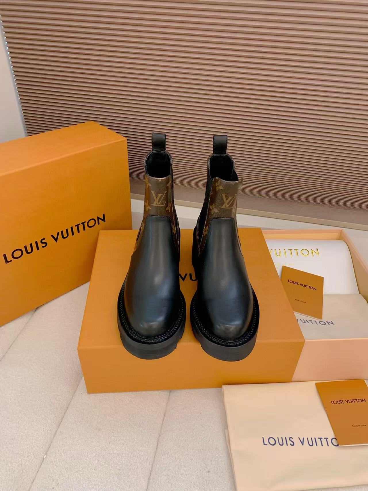 LVの高品質牛革アンクルブーツ【50％割引+送料無料】