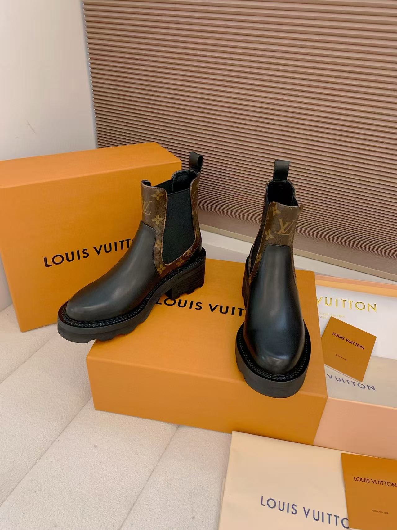LVの高品質牛革アンクルブーツ【50％割引+送料無料】