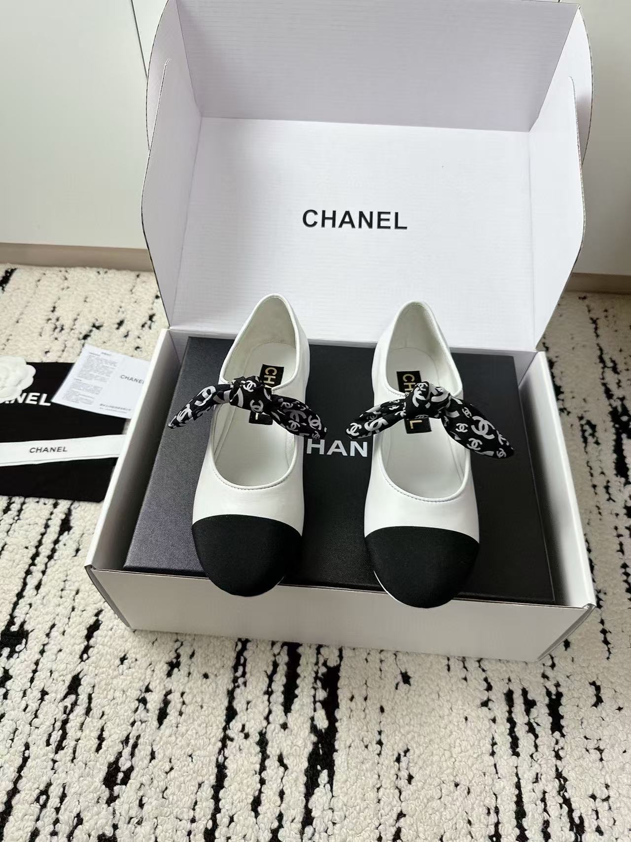 CHANE1 高品質ラムスキン レースアップフラットシューズ【50％割引+送料無料】