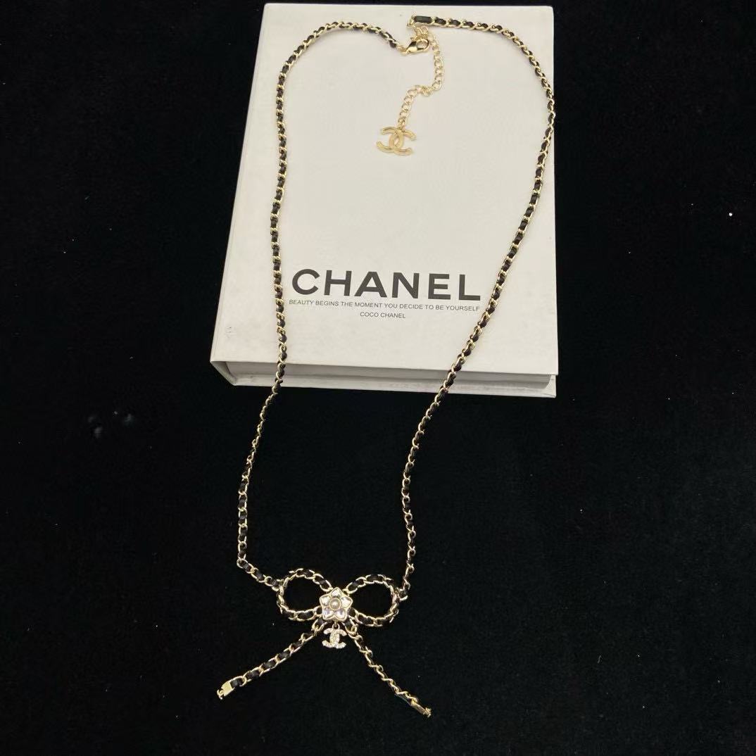 CHANE1 ダブルC レザー ボウ ネックレス【50％割引+送料無料】