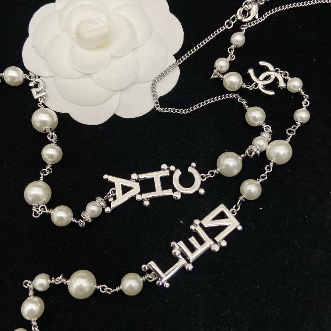 CHANE1 ダブルCレターパールネックレス【50％割引+送料無料】