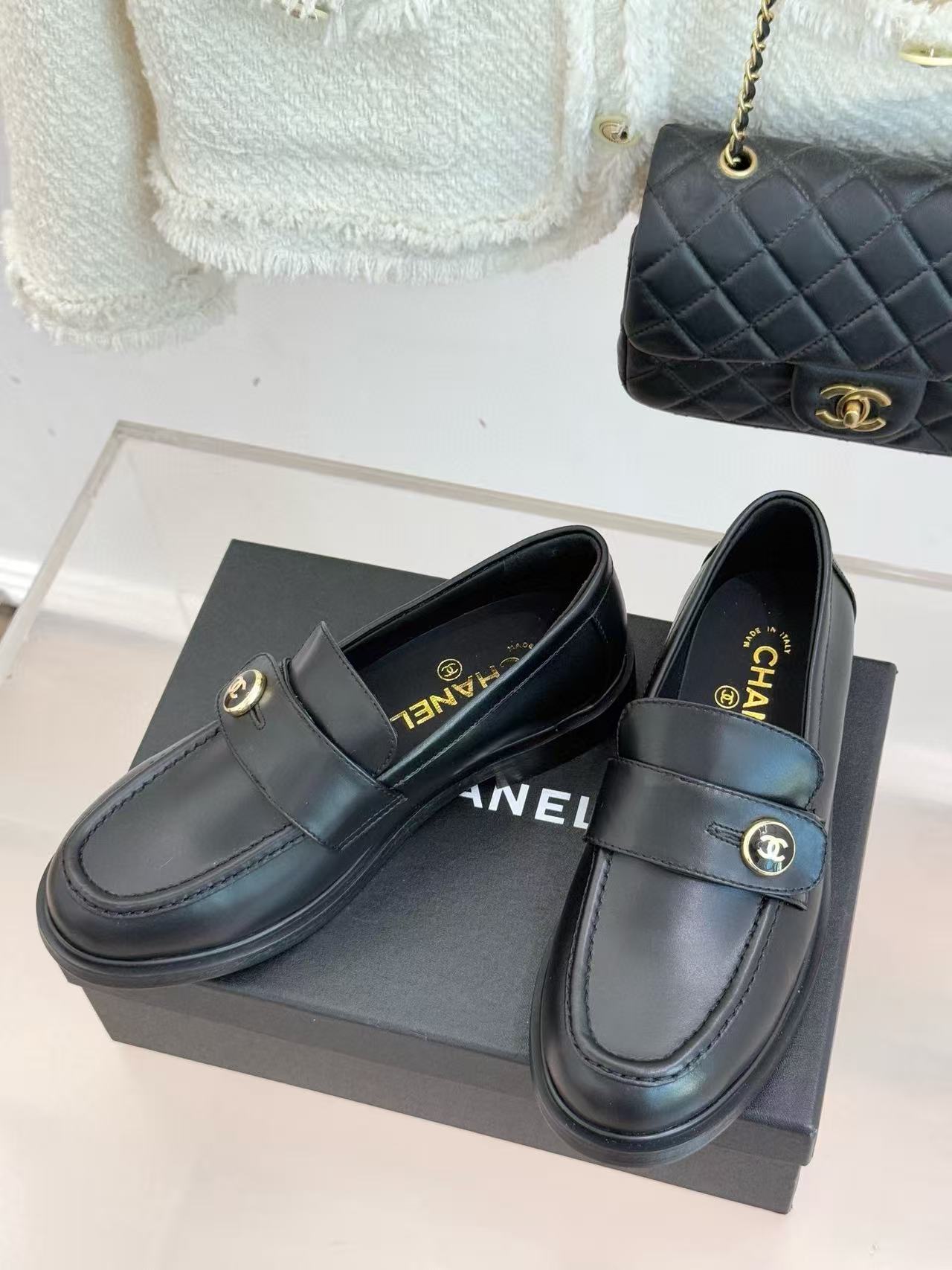 CHANE1 高品質シンプルダブルCレザーフラットシューズ【50％割引+送料無料】