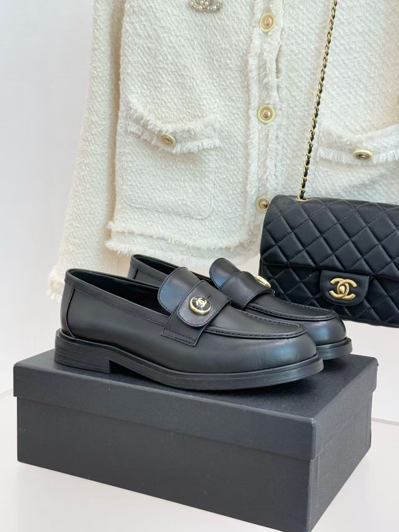 CHANE1 高品質シンプルダブルCレザーフラットシューズ【50％割引+送料無料】