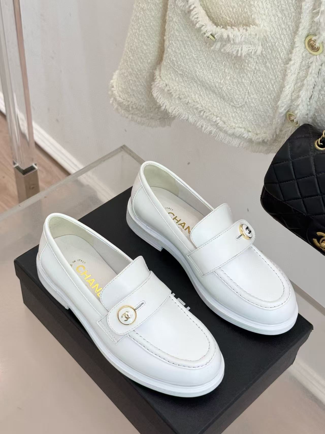 CHANE1 高品質シンプルダブルCレザーフラットシューズ【50％割引+送料無料】