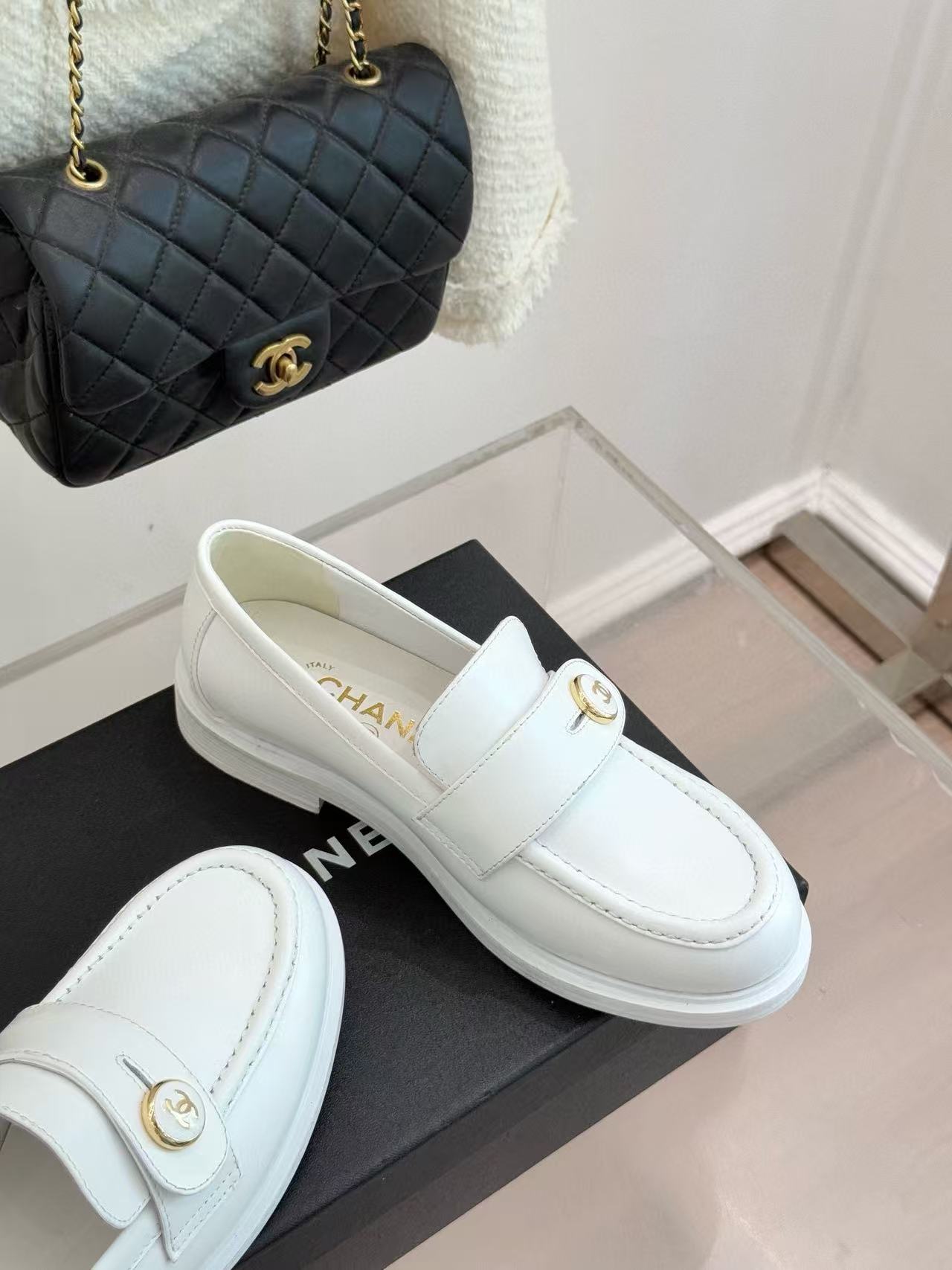 CHANE1 高品質シンプルダブルCレザーフラットシューズ【50％割引+送料無料】