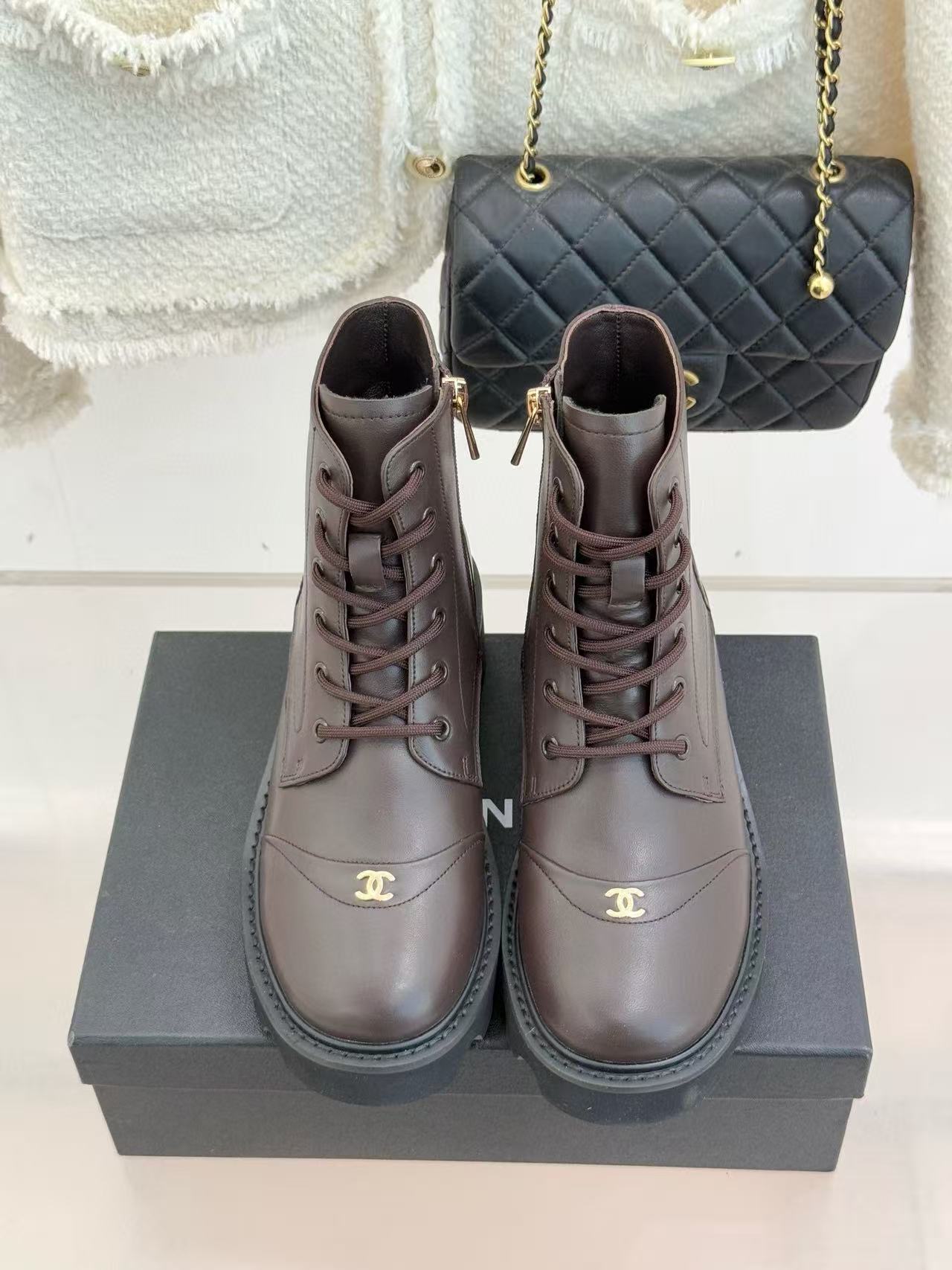CHANE1 高品質ダブルC レースアップ アンクルブーツ【50％割引+送料無料】