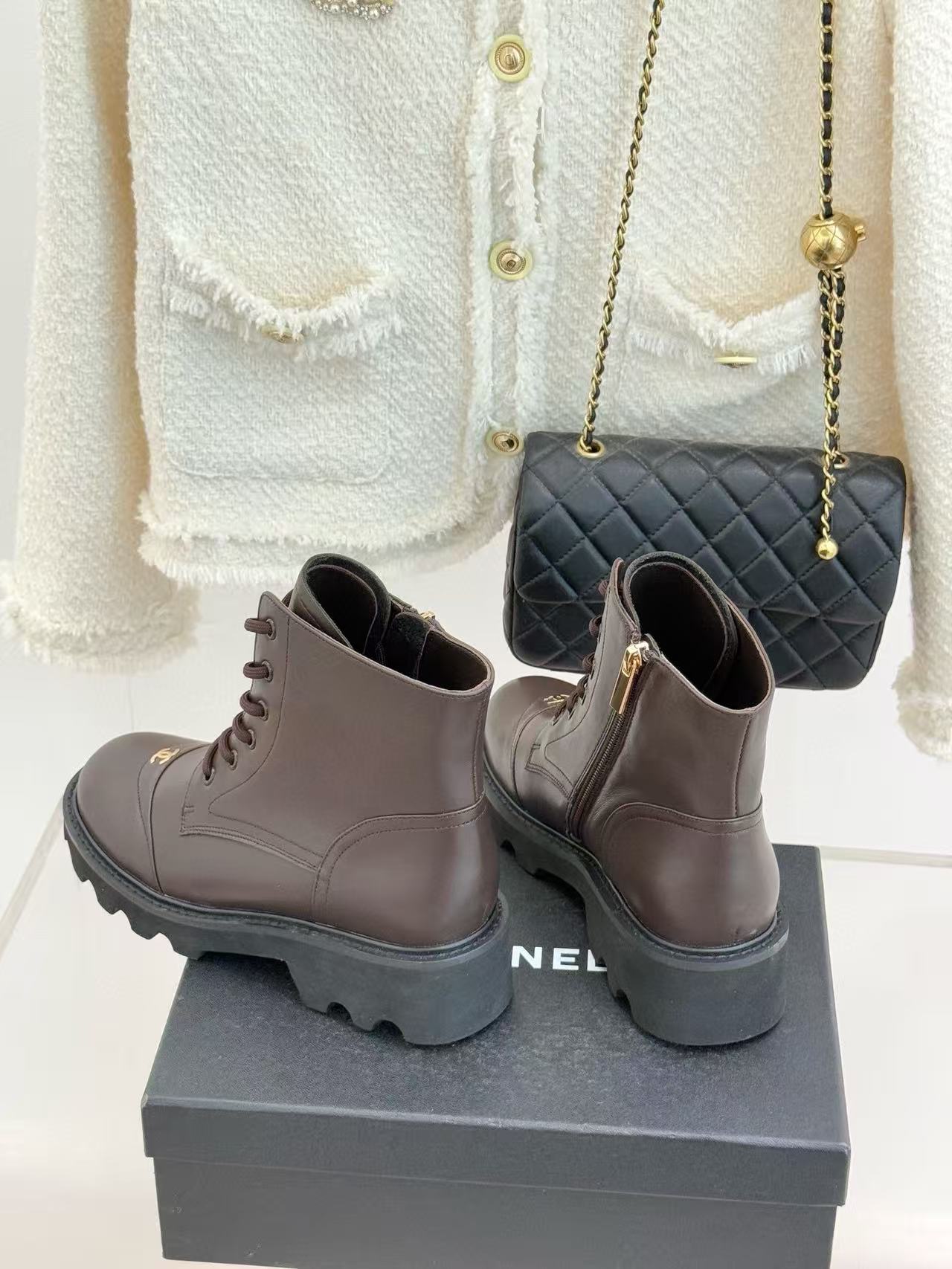 CHANE1 高品質ダブルC レースアップ アンクルブーツ【50％割引+送料無料】