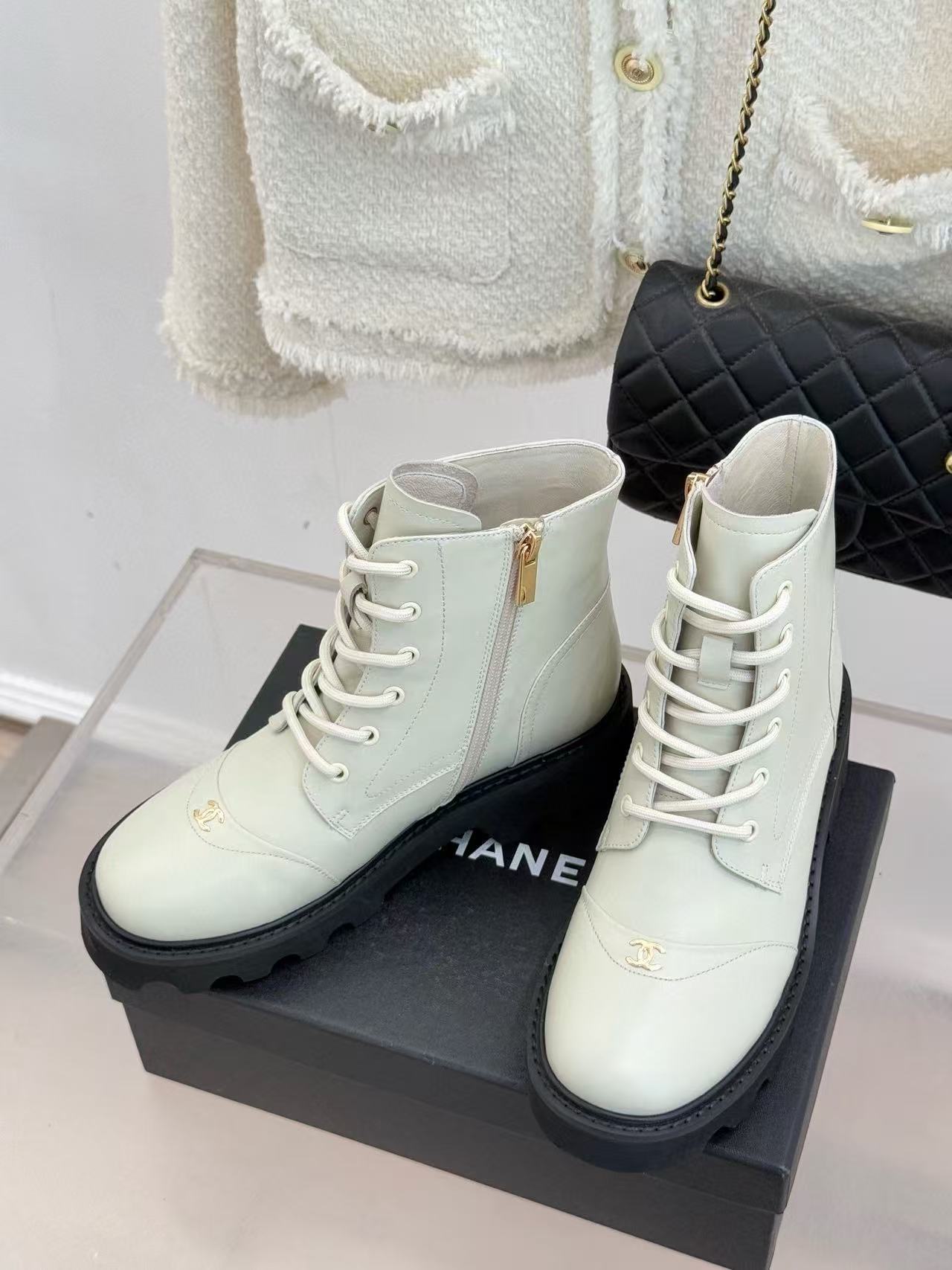 CHANE1 高品質ダブルC レースアップ アンクルブーツ【50％割引+送料無料】
