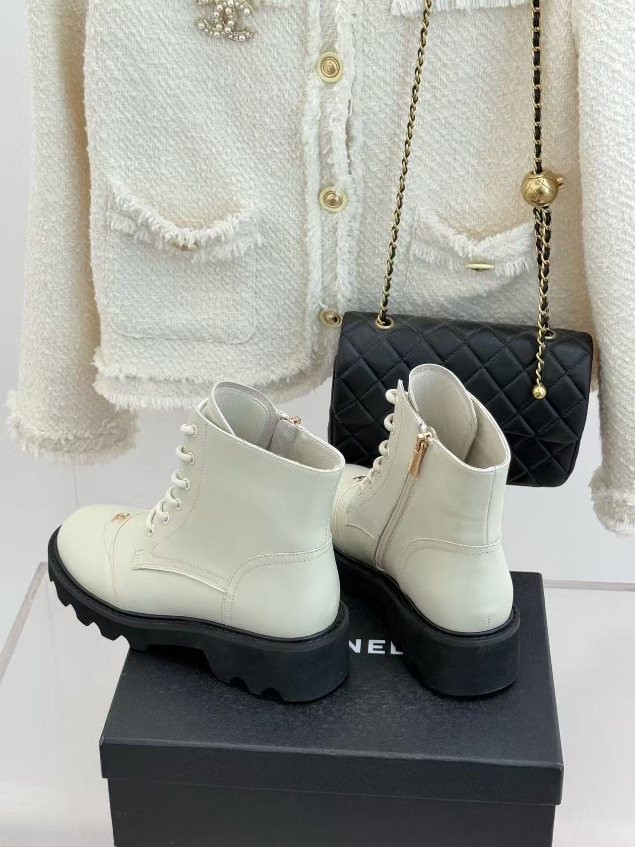 CHANE1 高品質ダブルC レースアップ アンクルブーツ【50％割引+送料無料】