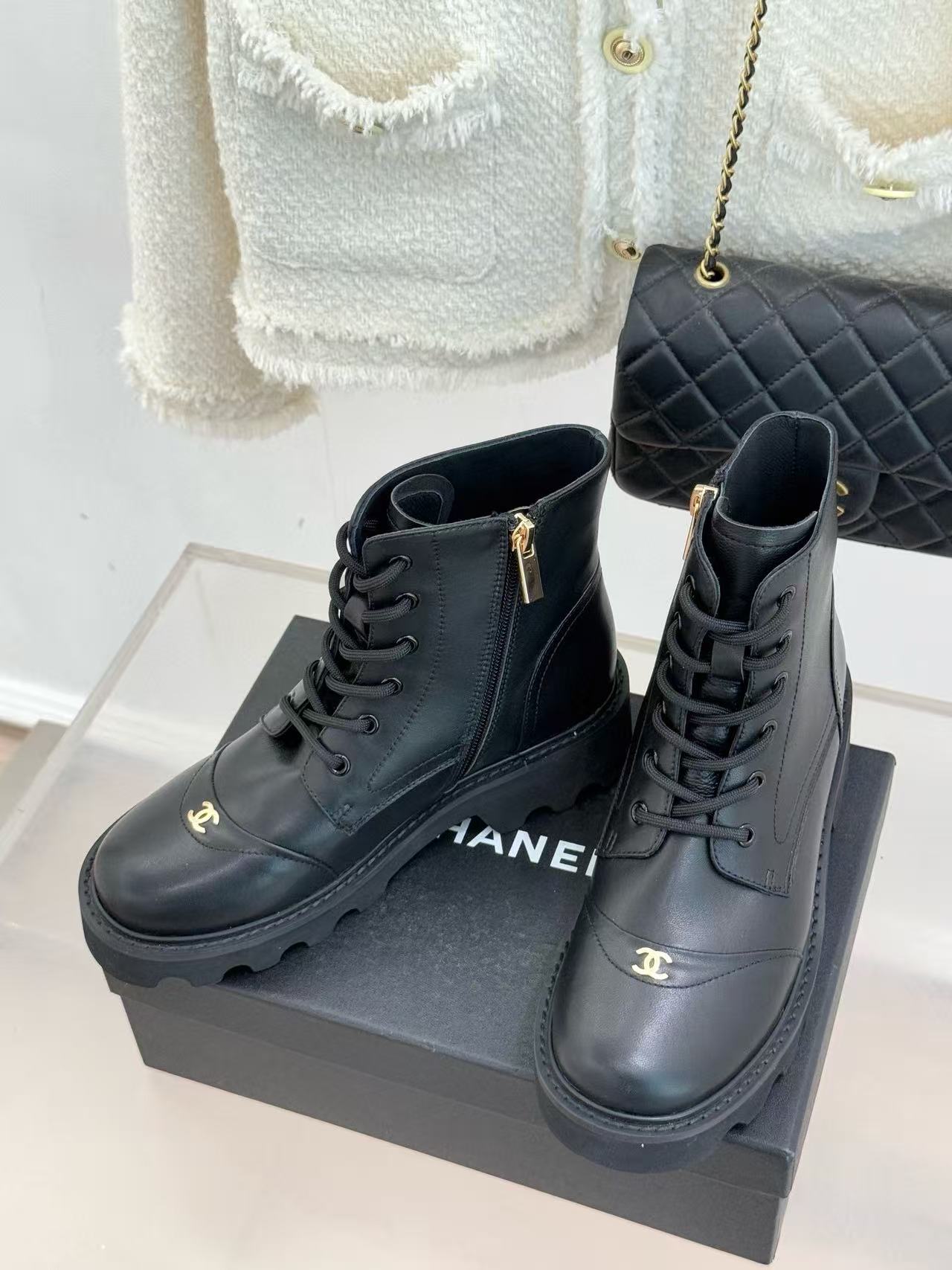 CHANE1 高品質ダブルC レースアップ アンクルブーツ【50％割引+送料無料】