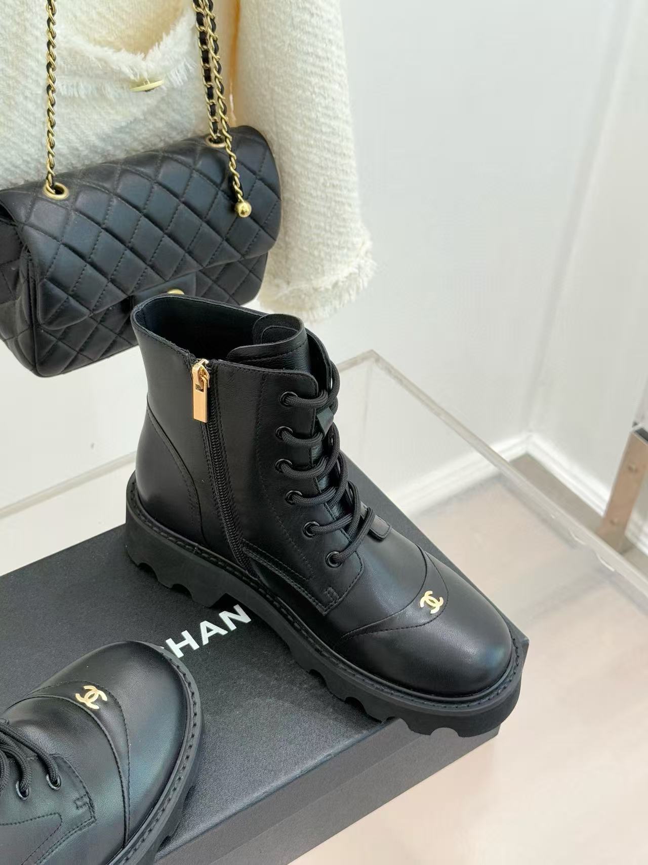 CHANE1 高品質ダブルC レースアップ アンクルブーツ【50％割引+送料無料】