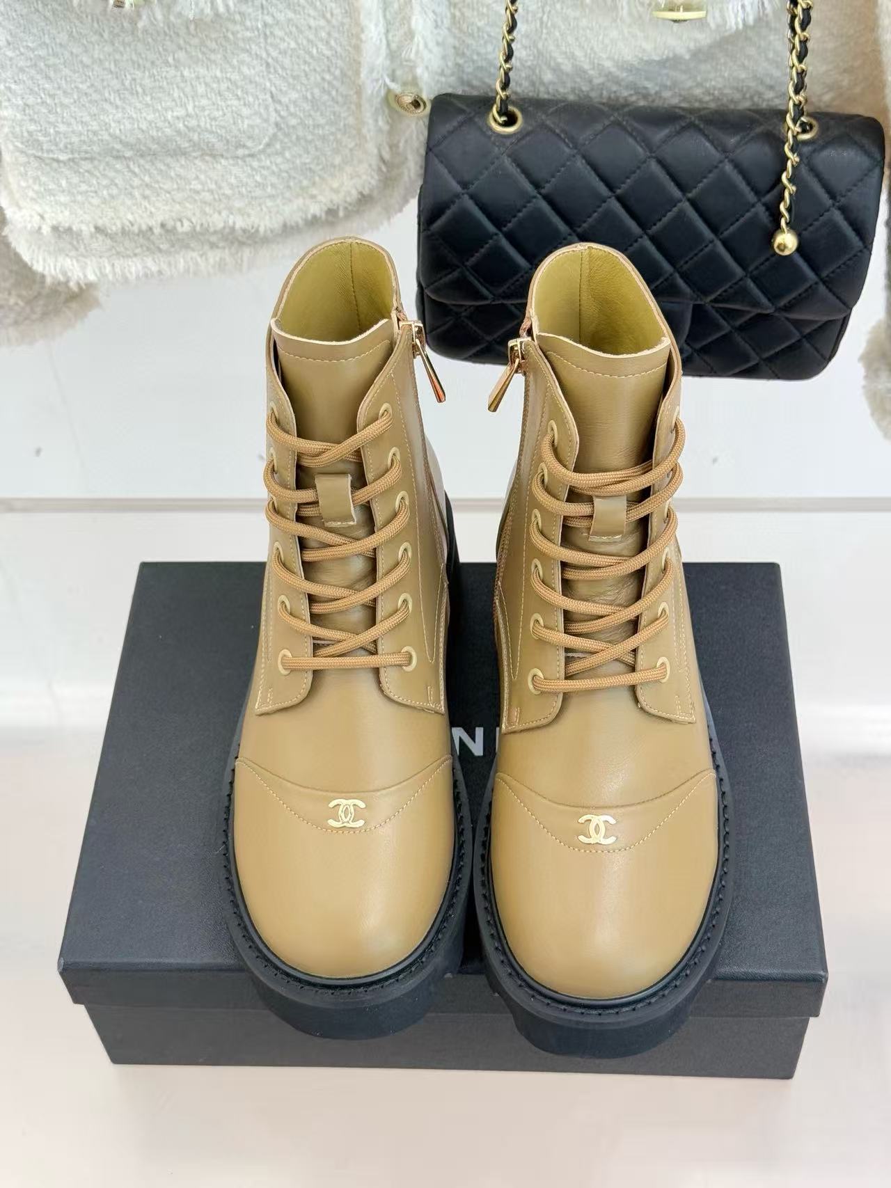 CHANE1 高品質ダブルC レースアップ アンクルブーツ【50％割引+送料無料】