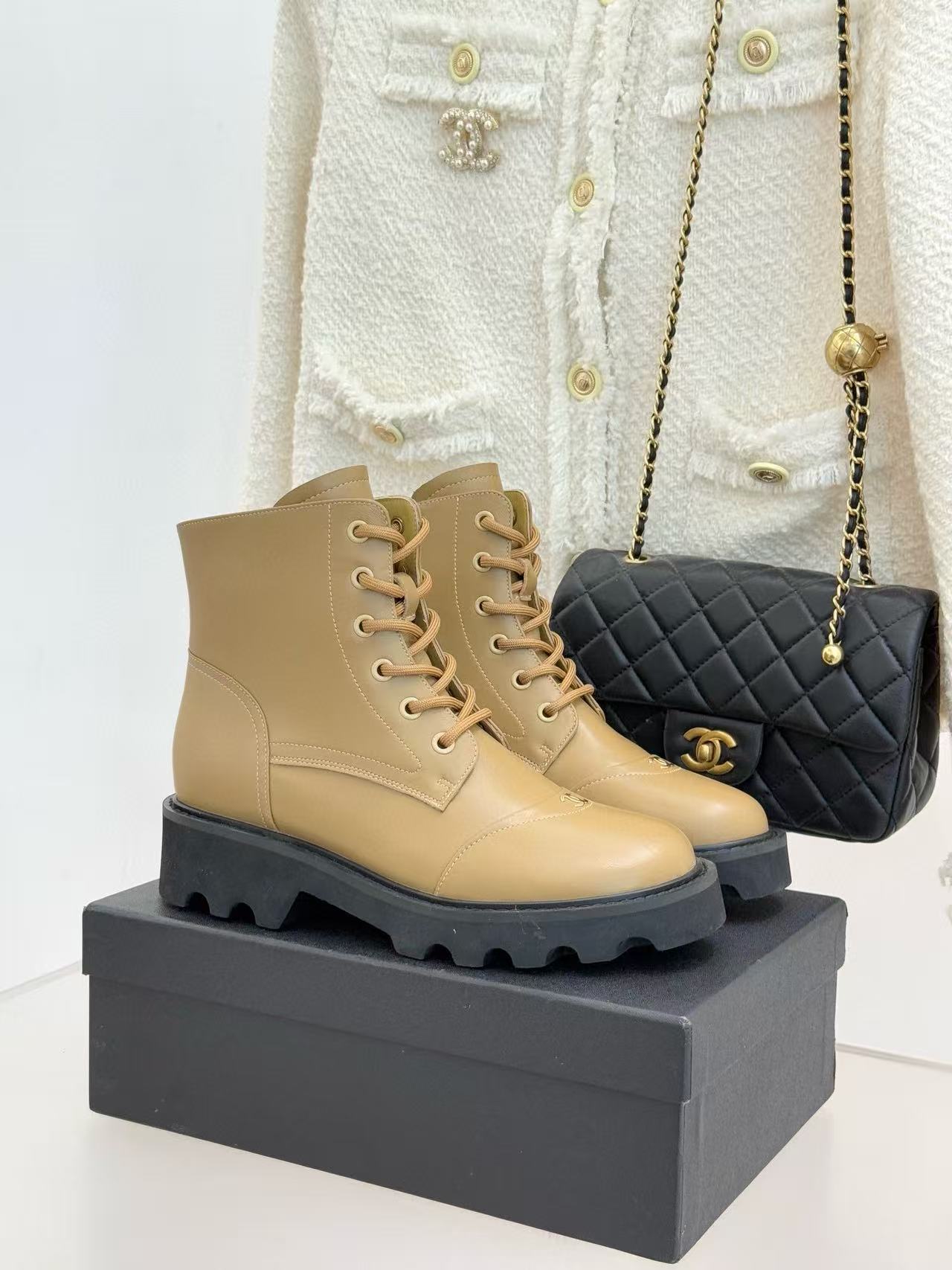 CHANE1 高品質ダブルC レースアップ アンクルブーツ【50％割引+送料無料】