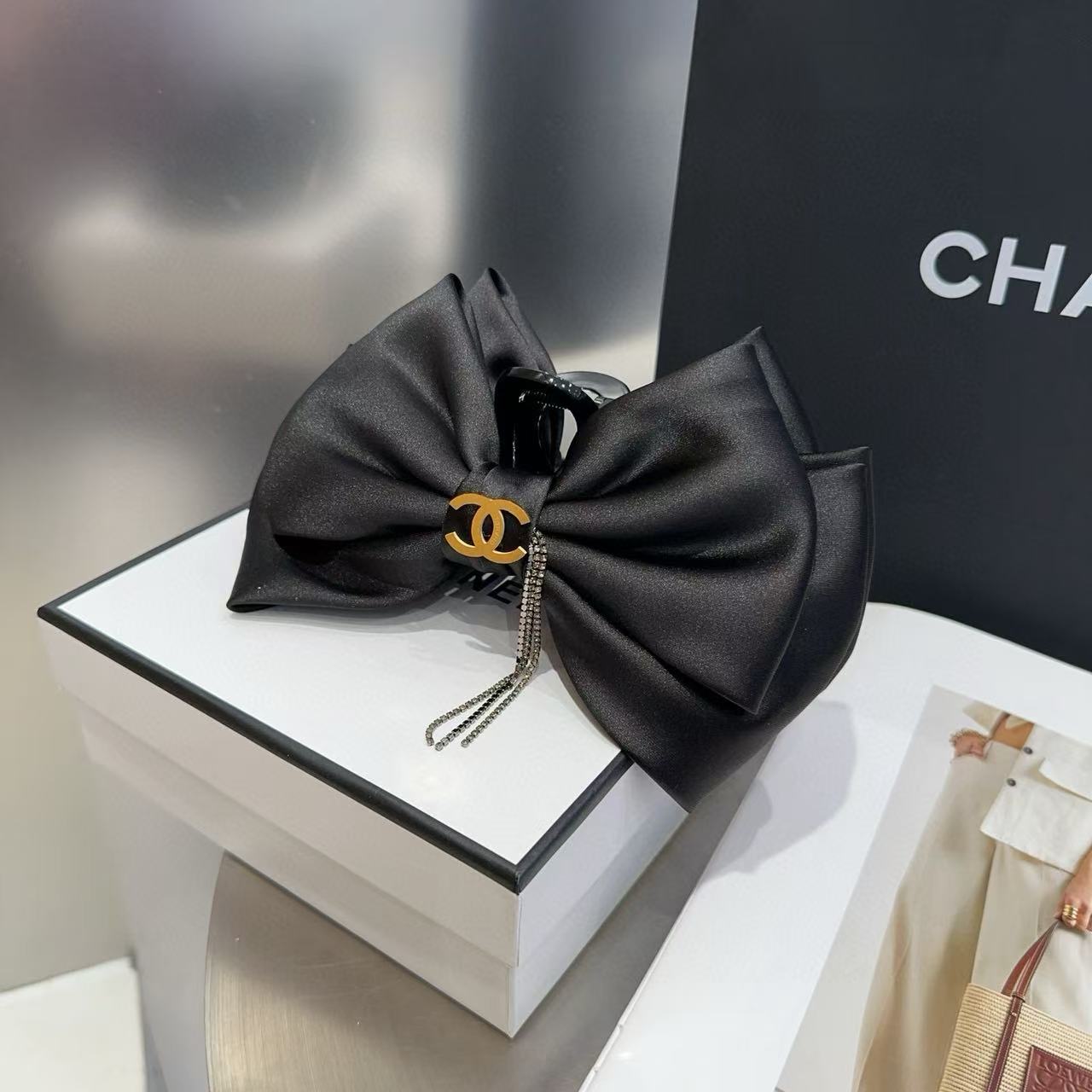 CHANE1 ダブルCヘアクリップ【50％割引+送料無料】