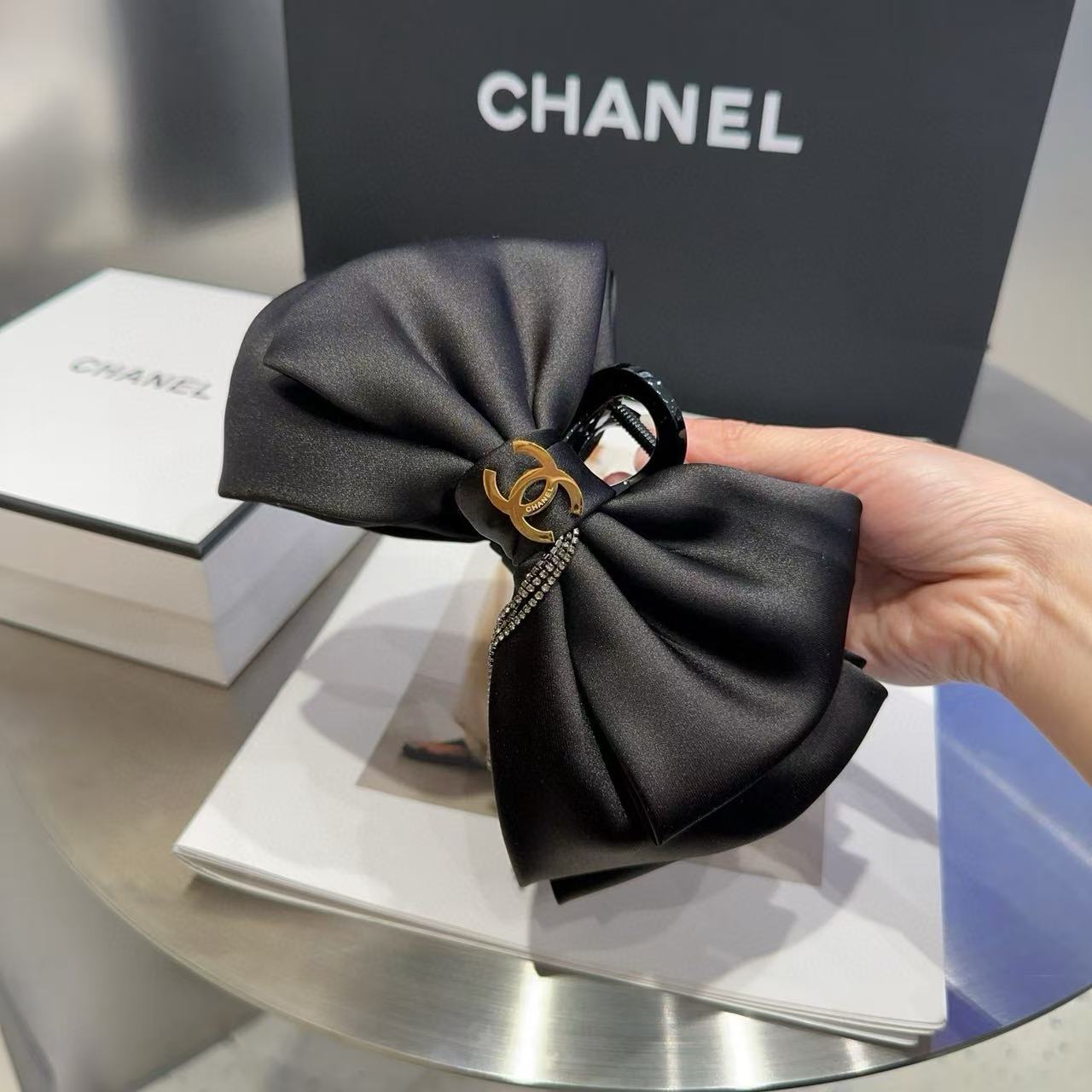 CHANE1 ダブルCヘアクリップ【50％割引+送料無料】