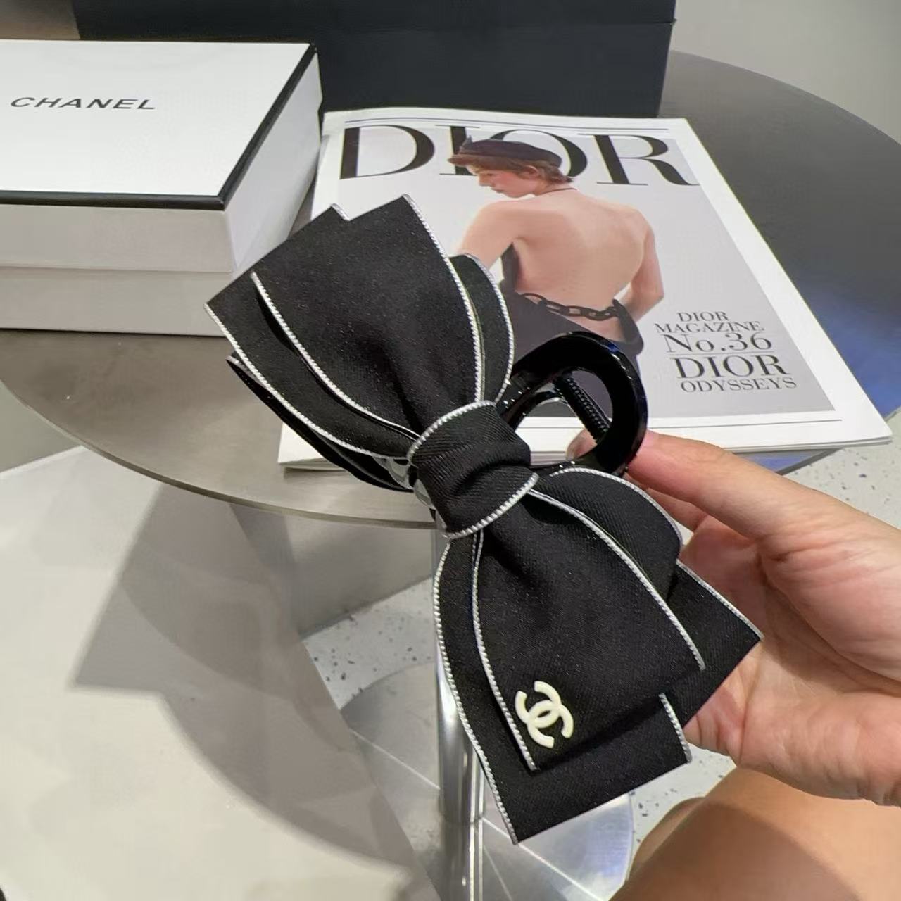 CHANE1 ダブルC ボウ ヘアクリップ【50％割引+送料無料】