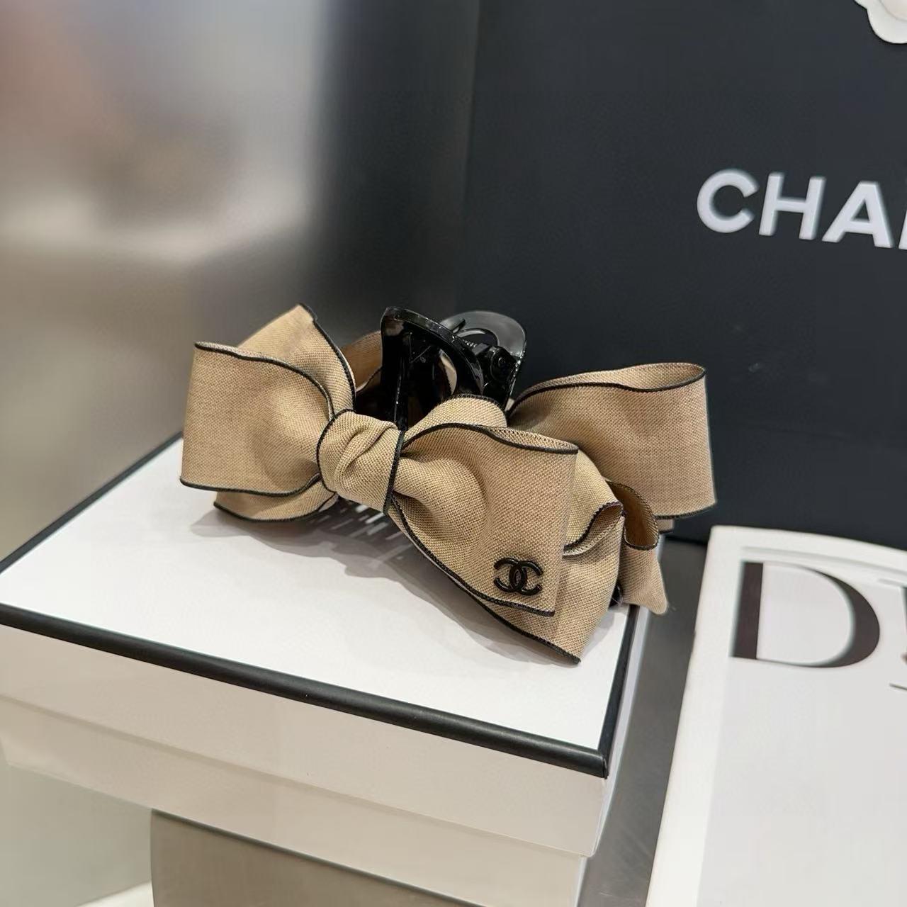 CHANE1 ダブルC ボウ ヘアクリップ【50％割引+送料無料】