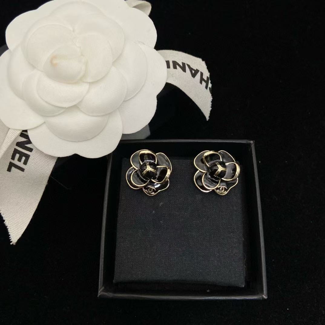 CHANE1 カメリア ダブルC イヤリング【50％割引+送料無料】