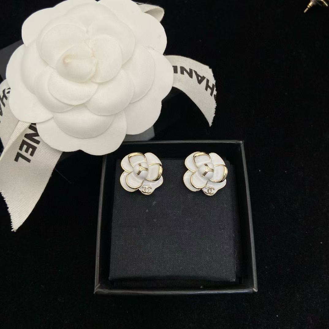CHANE1 カメリア ダブルC イヤリング【50％割引+送料無料】