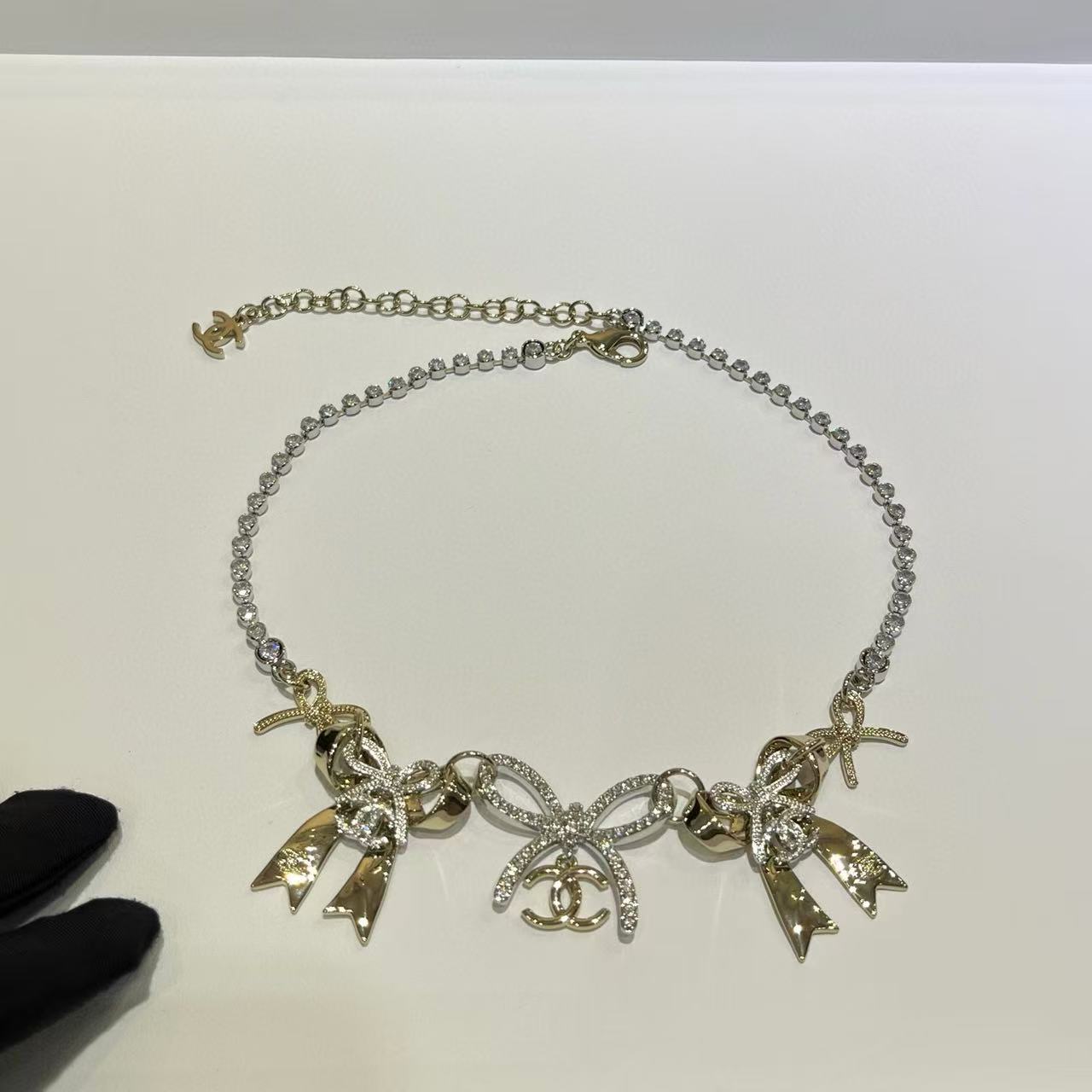 CHANE1 ボウ ダイヤモンド ダブルC ネックレス【50％割引+送料無料】