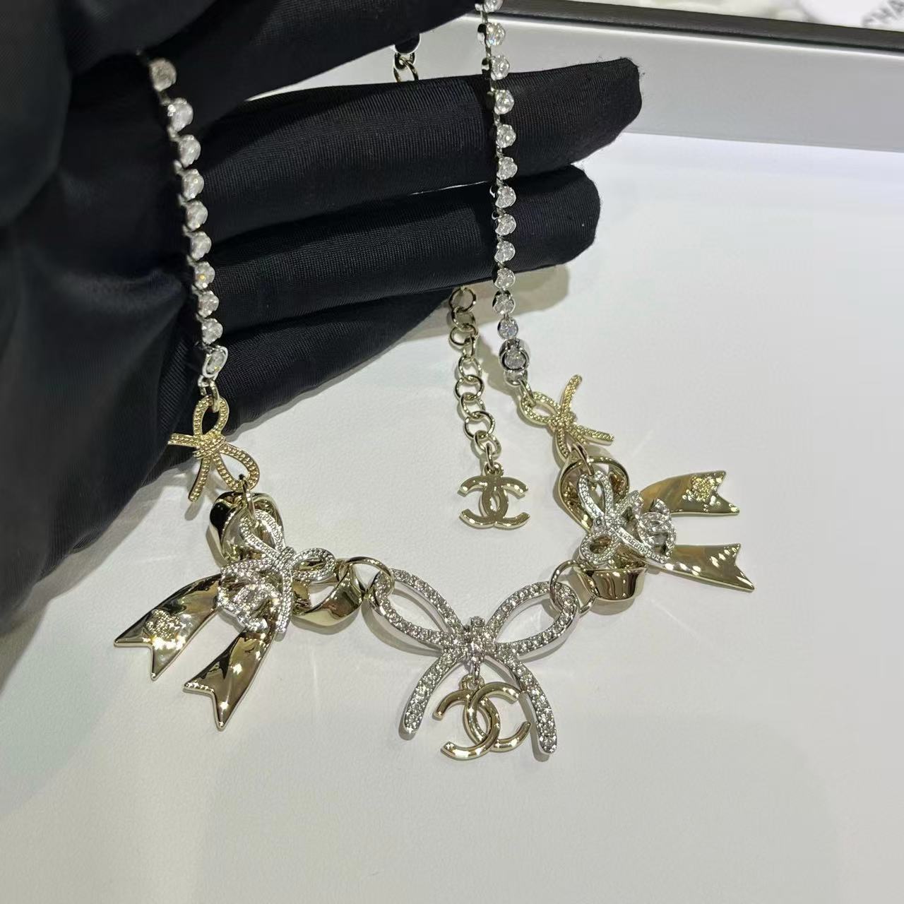 CHANE1 ボウ ダイヤモンド ダブルC ネックレス【50％割引+送料無料】