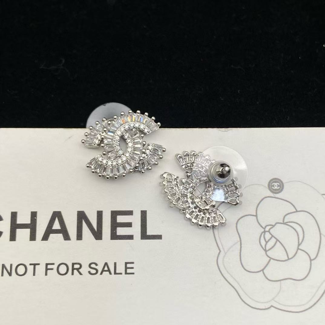 CHANE1 ダブルC スクエア ダイヤモンド スタッドピアス【50％割引+送料無料】