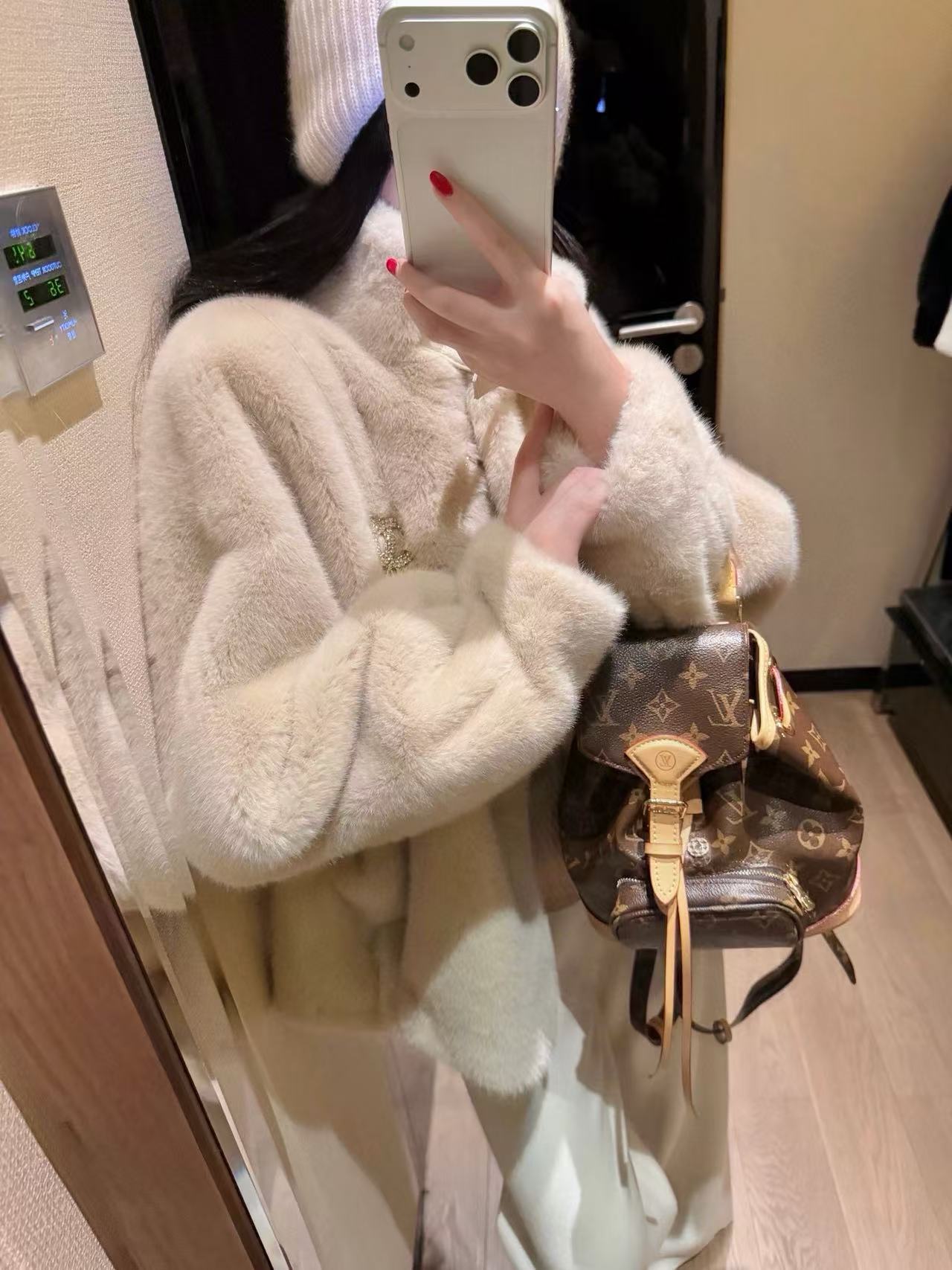 CHANE1 ダブルC ファージャケット【50％割引+送料無料】