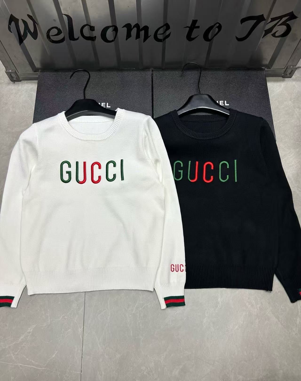 GUCC1 刺繍入りレターウールセーター【50％割引+送料無料】