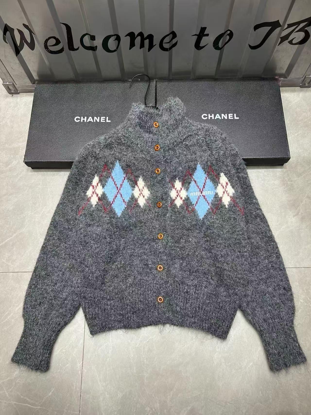 M1UM1U タートルネック ウール カーディガン【50％割引+送料無料】