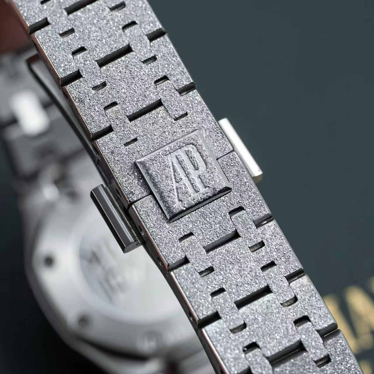 Audemarsp1guetダイヤモンドをあしらったレディース腕時計【50％割引+送料無料】