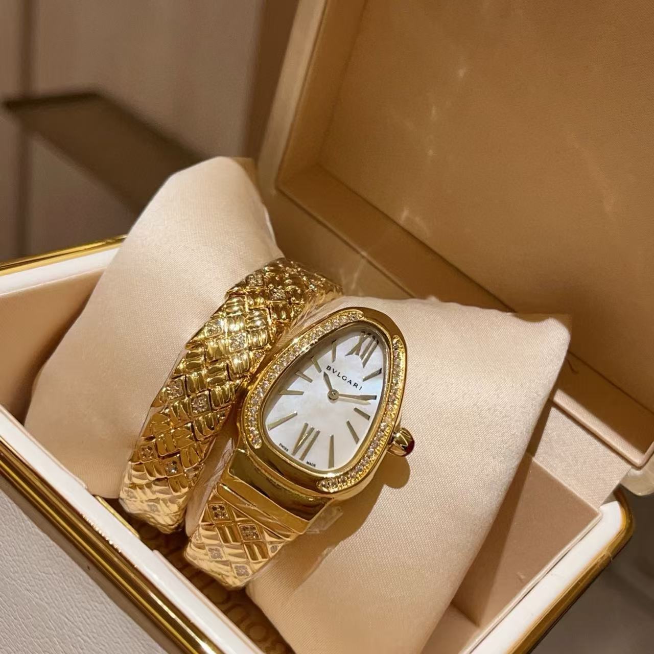 BVLGAR1 ダイヤモンドセット スネークヘッド レディースウォッチ【50％割引+送料無料】