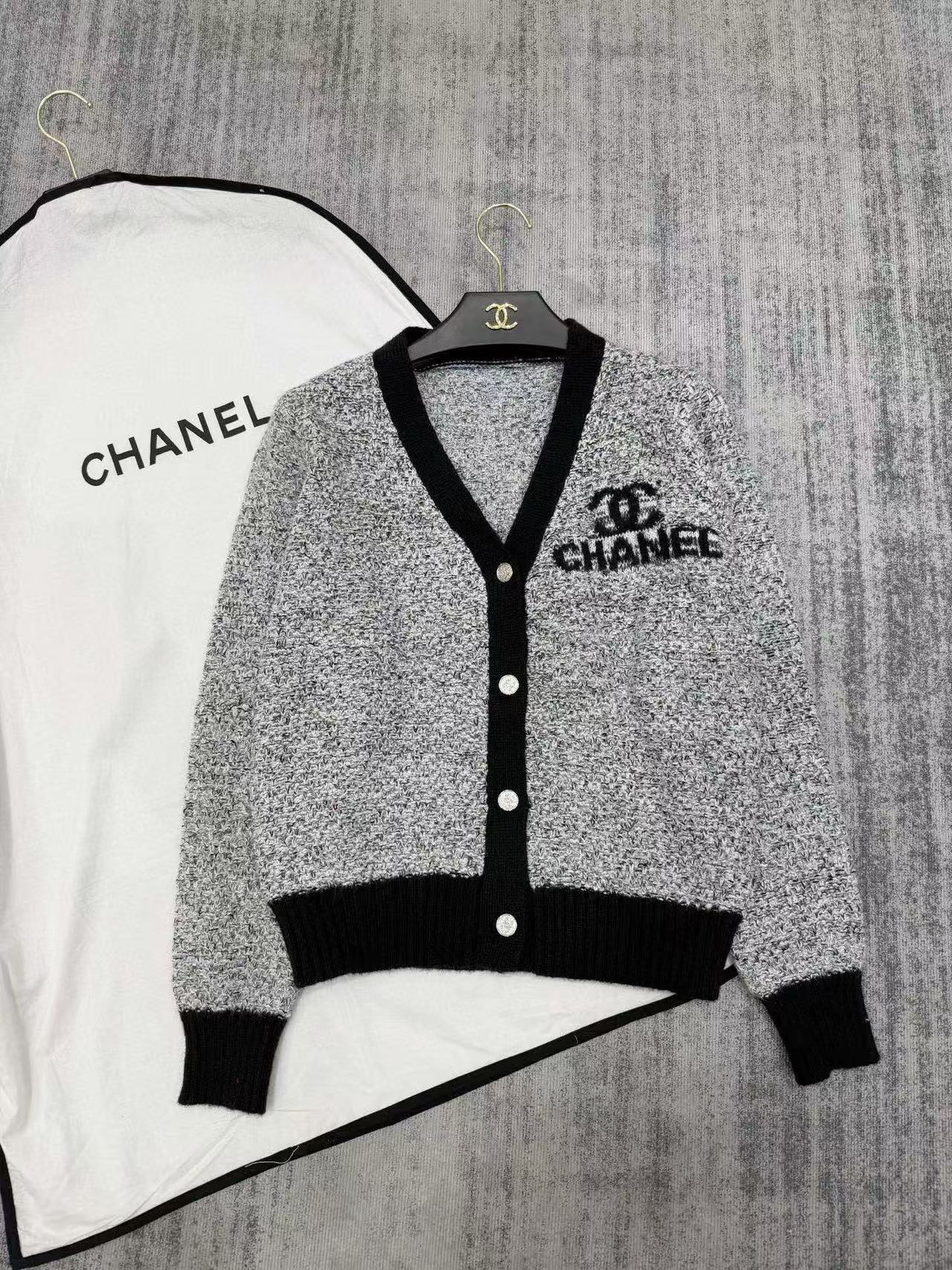 CHANE1 ダブルCレターカーディガン【50％割引+送料無料】