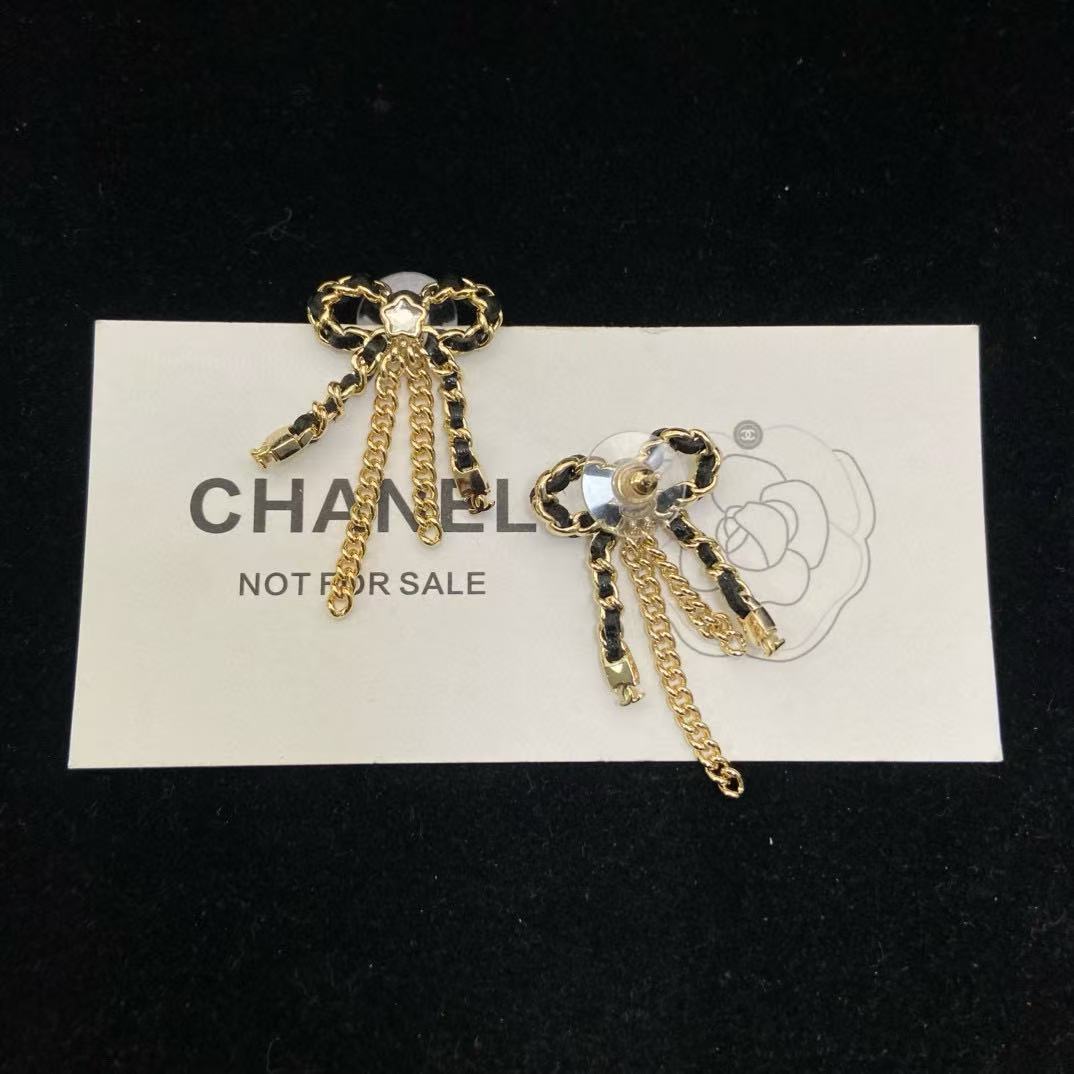 CHANE1 ボウレザータッセルイヤリング【50％割引+送料無料】