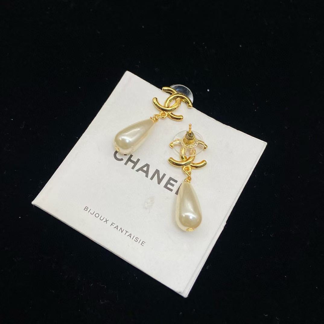 CHANE1 ダブルC ティアドロップ パール イヤリング【50％割引+送料無料】
