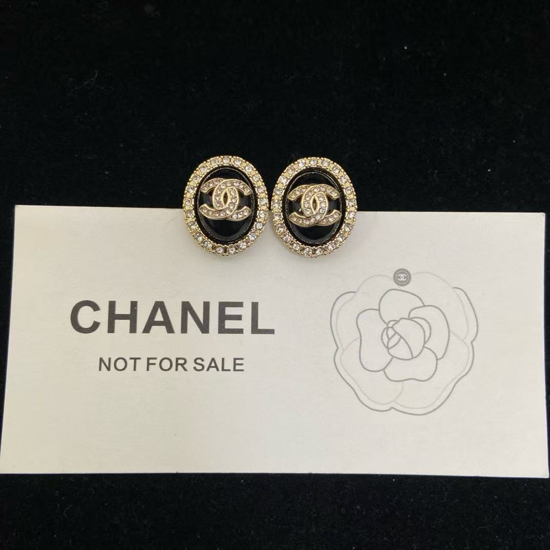 CHANE1 ダブルC オーバルイヤリング【50％割引+送料無料】