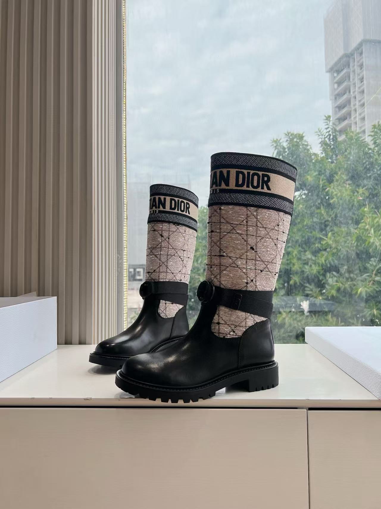 DIORの高品質秋冬用乗馬ブーツ【50％割引+送料無料】