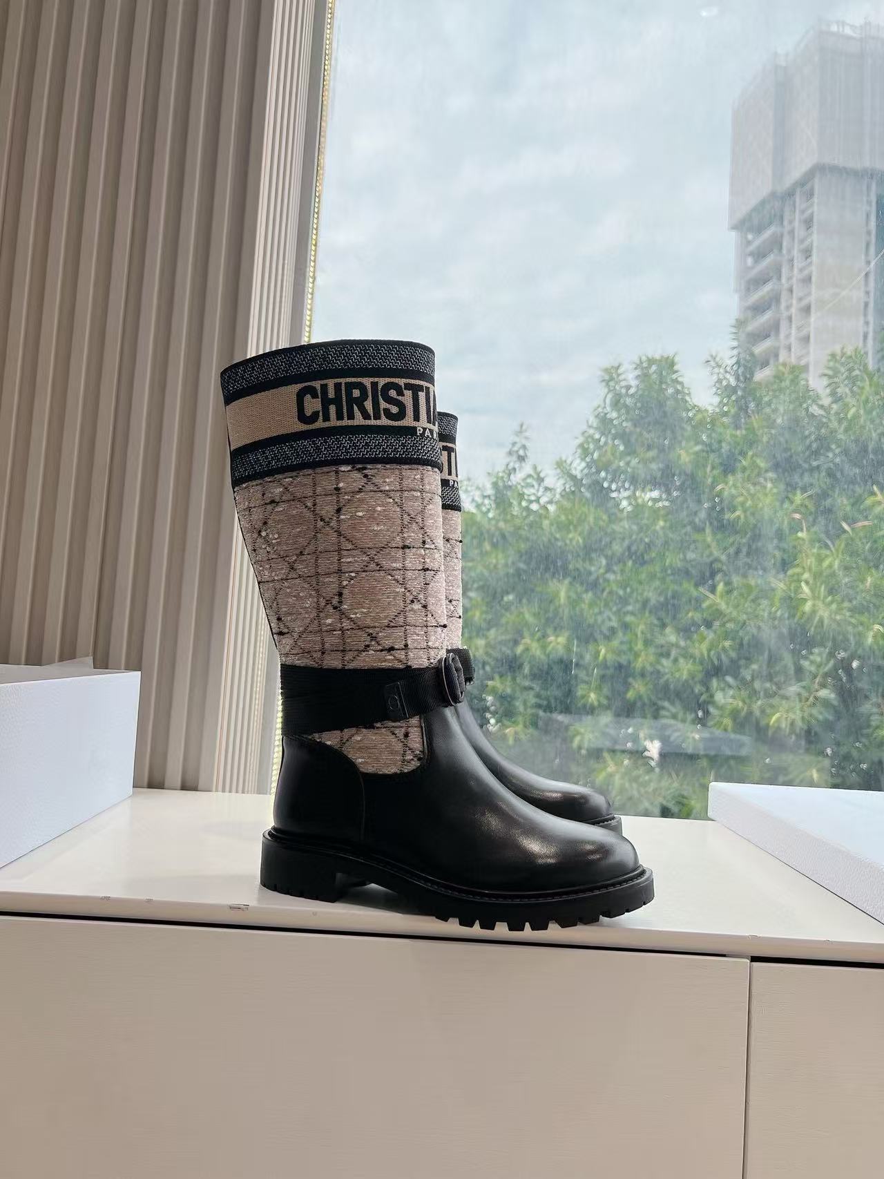 DIORの高品質秋冬用乗馬ブーツ【50％割引+送料無料】