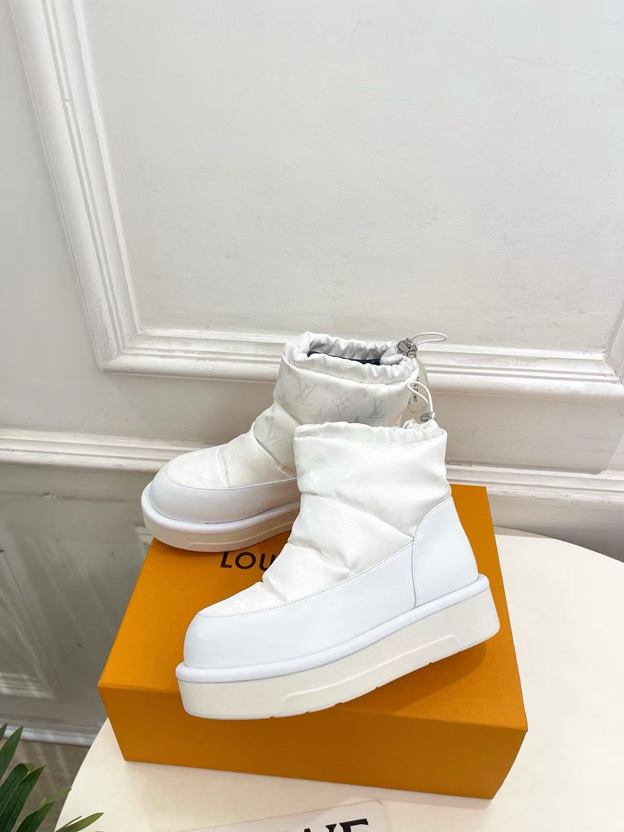 LVの高品質プリントスノーブーツ【50％割引+送料無料】