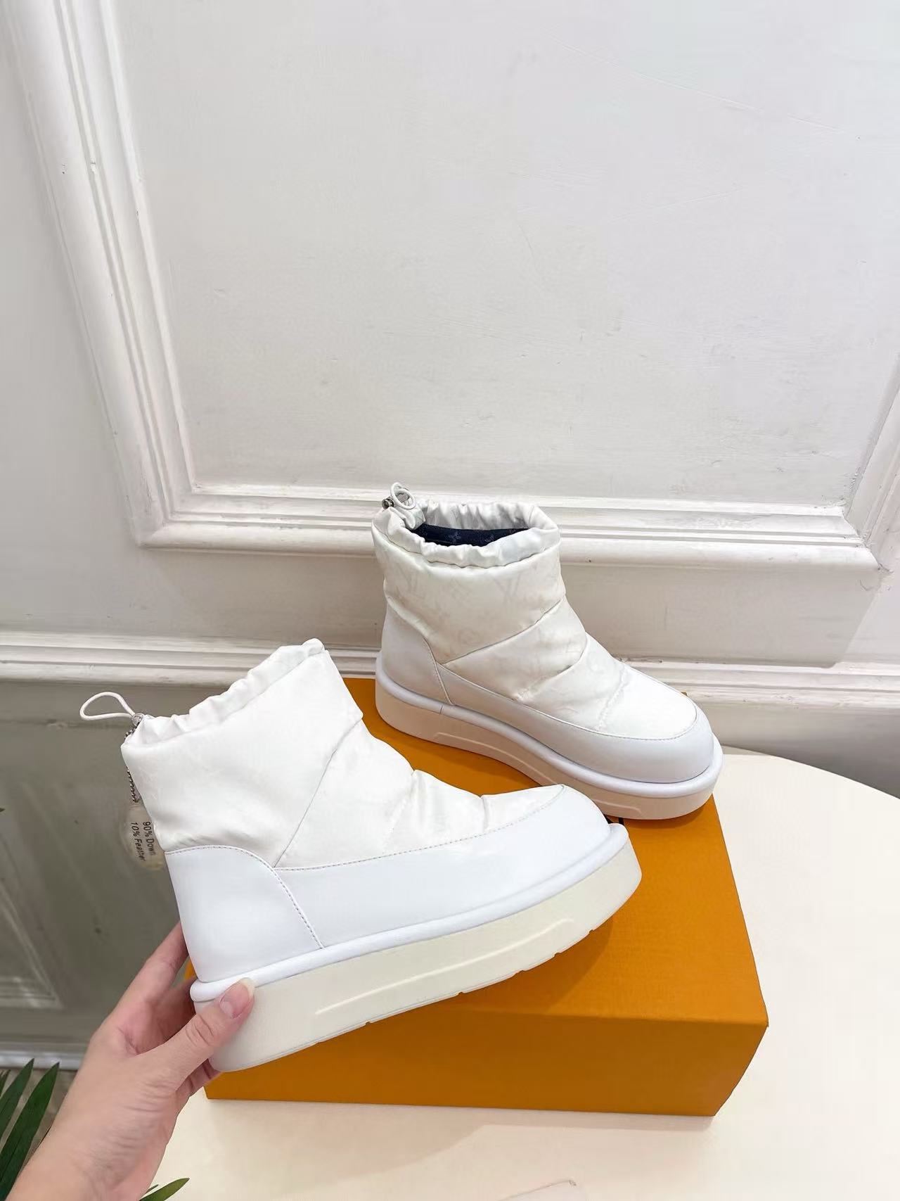 LVの高品質プリントスノーブーツ【50％割引+送料無料】