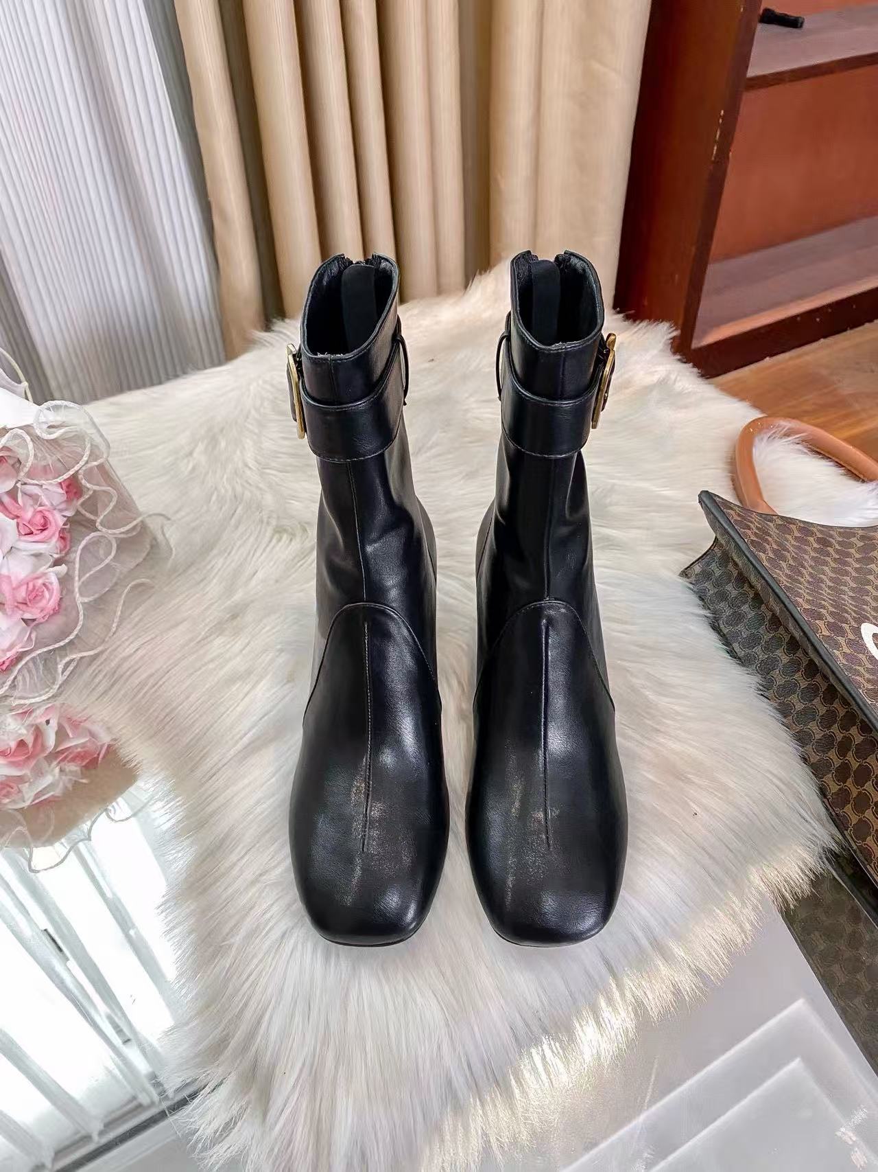 M1UM1U シンプルレザーアンクルブーツ【50％割引+送料無料】